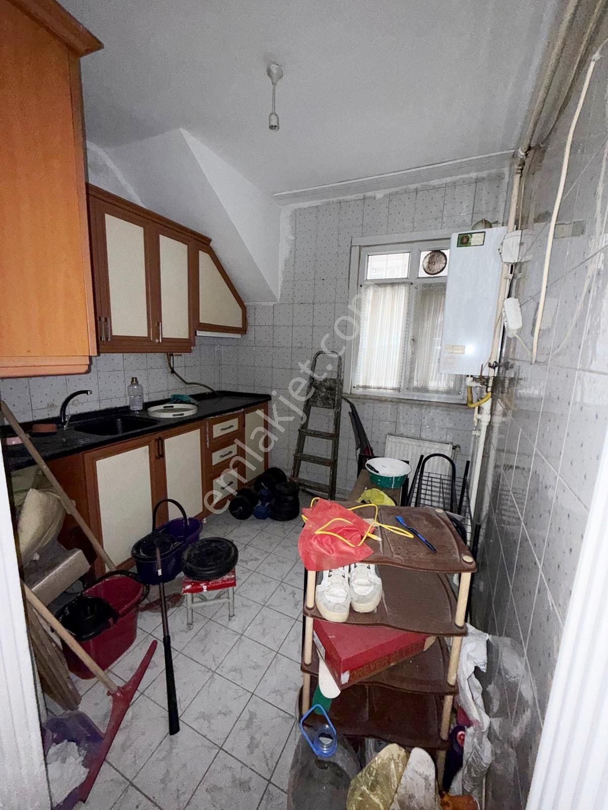 Fatih Emlaktan Mevlana Cami Yakını Satılık 2+1 Bahçekatı Daire - Görsel 6