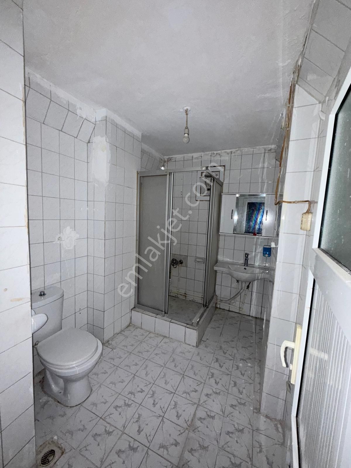 Fatih Emlaktan Mevlana Cami Yakını Satılık 2+1 Bahçekatı Daire - Görsel 7