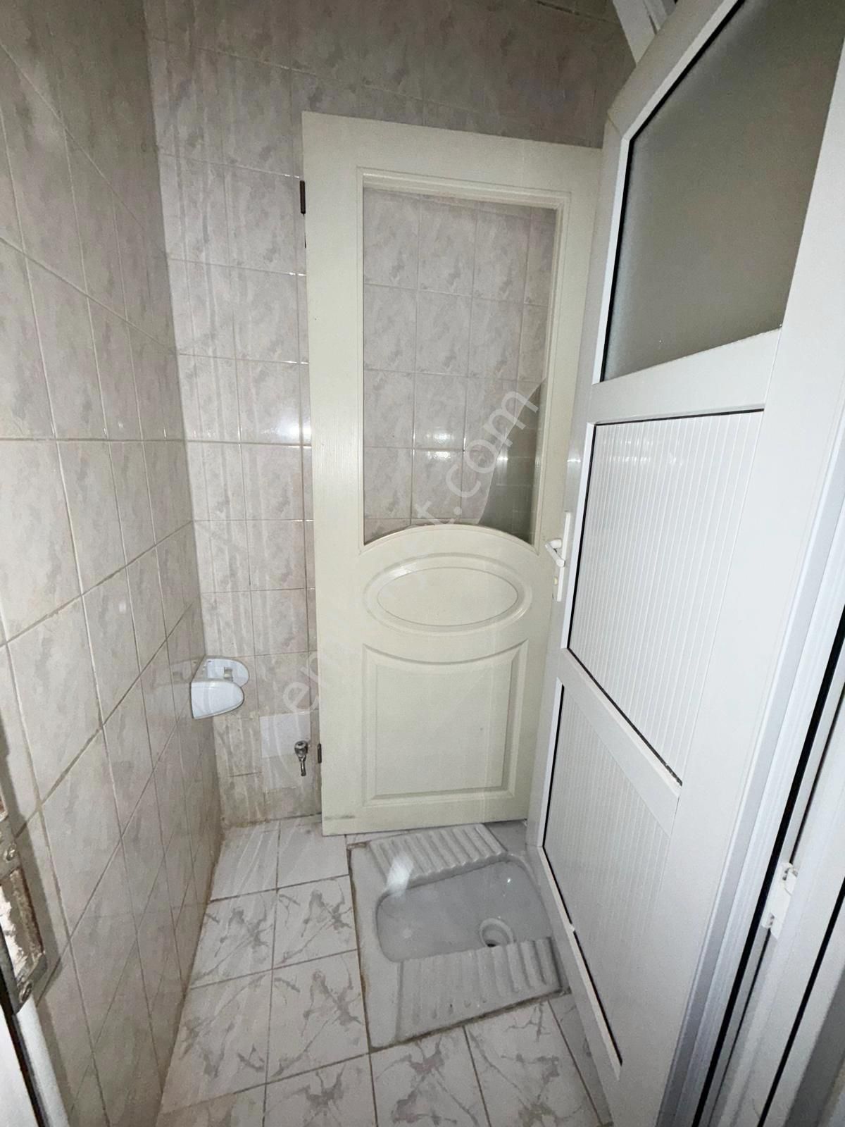 Fatih Emlaktan Mevlana Cami Yakını Satılık 2+1 Bahçekatı Daire - Görsel 8