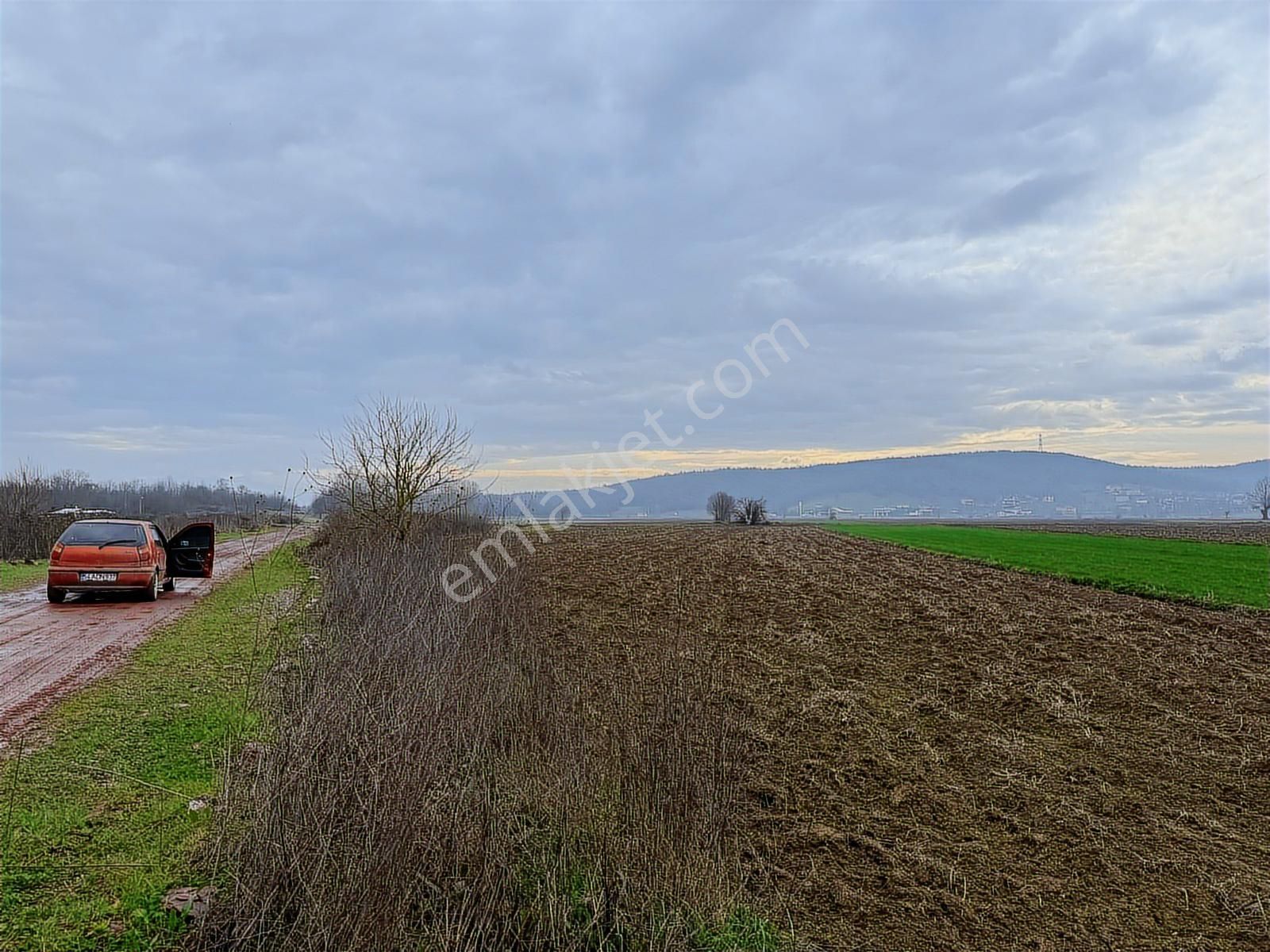 Söğütlü Kurudilde 1.064 M² Değerli Tarla Kaçmaz Fırsat - Görsel 16