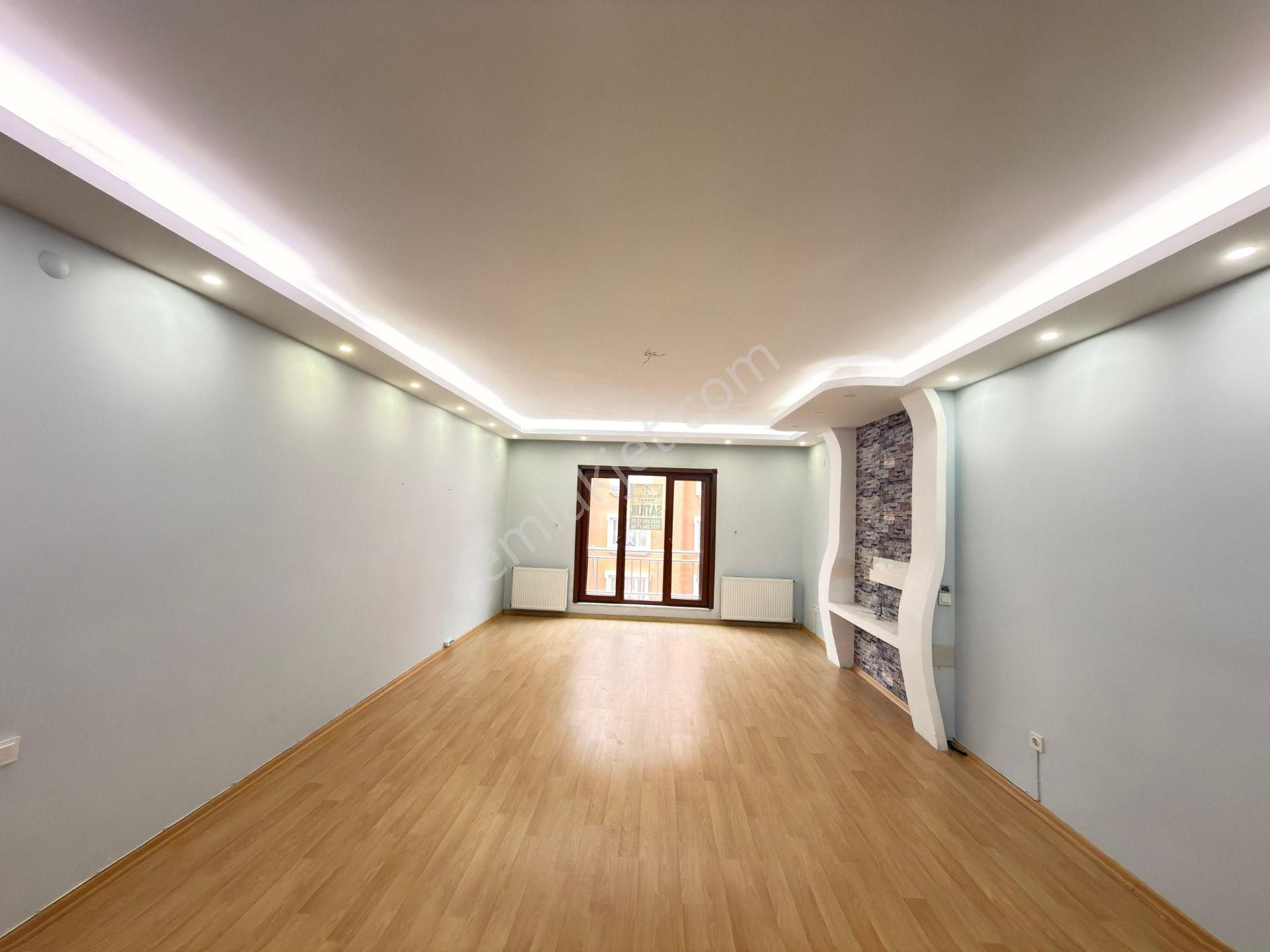 Güvenden Şehrin Göbeğinde 160m² Ara Kat Ön Cephe Satılık 3+1