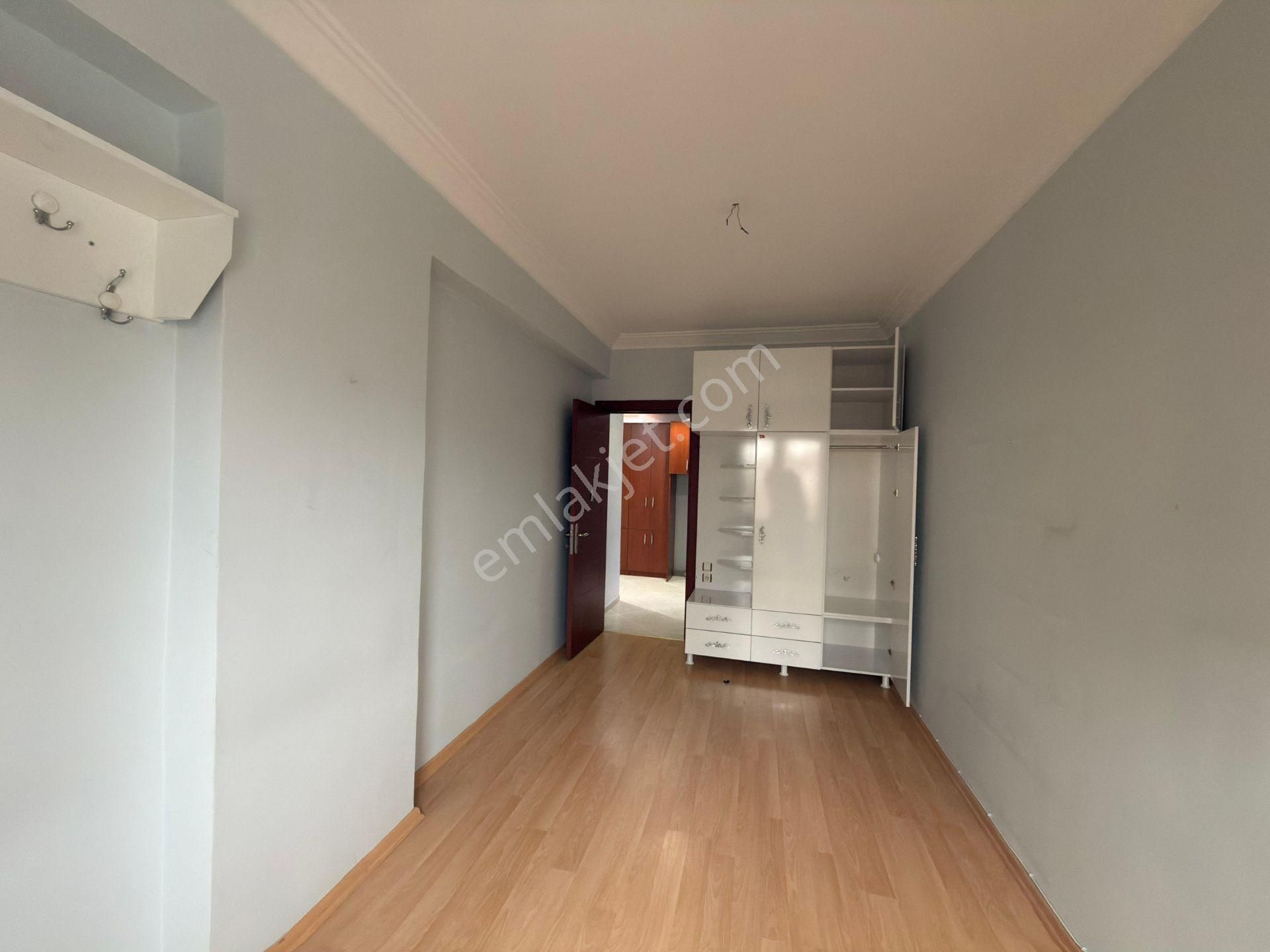 Güvenden Şehrin Göbeğinde 160m² Ara Kat Ön Cephe Satılık 3+1 - Görsel 9