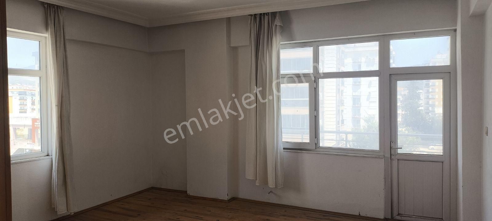 07 Truva Emlak'tan Kumluca Pazaryeri Dibinde Satılık 3+1 Daire - Görsel 3