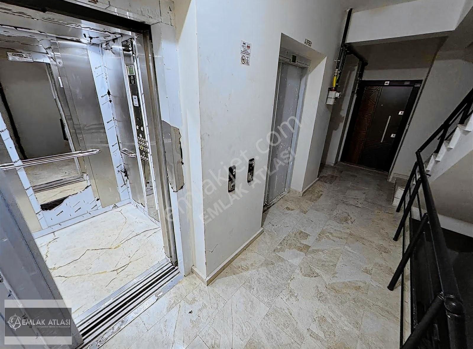 Torosda Yeni Bina Açık Mutfak Geniş Oturum 2+1 Satılık Daire