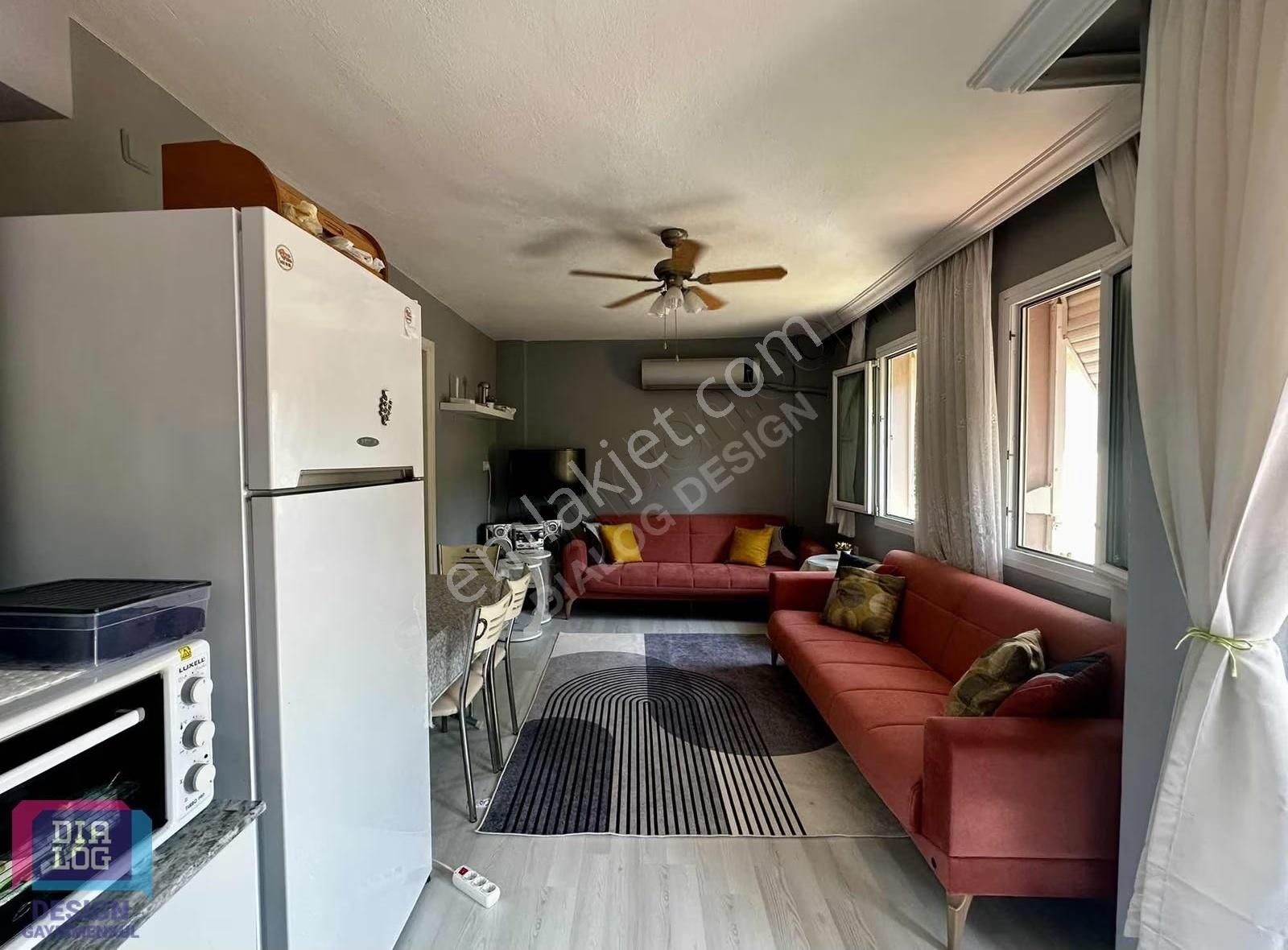 Foça Mersinaki Caddesi Üzerinde Denize 1 Dk Satılık Eşyalı 2+1 - Görsel 24