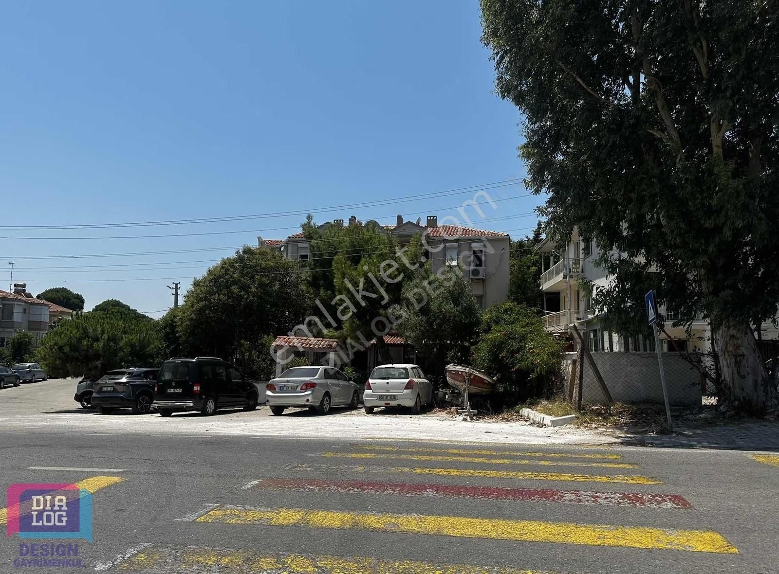 Foça Mersinaki Caddesi Üzerinde Denize 1 Dk Satılık Eşyalı 2+1 - Görsel 22