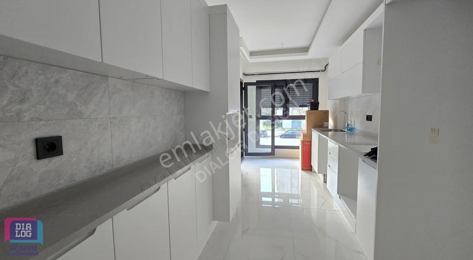 Bayraklı Merkezde Cadde Üzeri Kiralık 3+1 Lüks Daire - Görsel 17