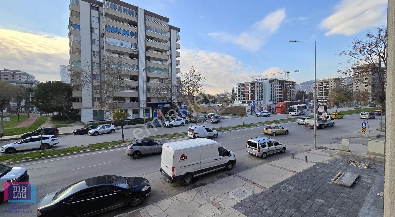 Bayraklı Merkezde Cadde Üzeri Kiralık 3+1 Lüks Daire - Görsel 23