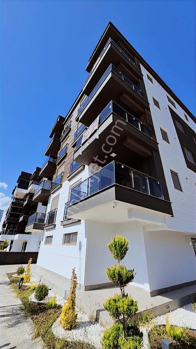 07 Truva Emlaktan Finike Kum Mahellesinde 1+1 Satılık Lüks Konut