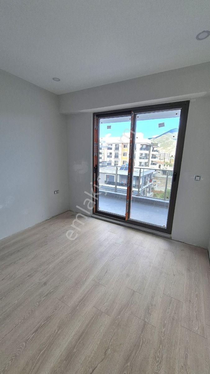 07 Truva Emlaktan Finike Kum Mahellesinde 1+1 Satılık Lüks Konut - Görsel 16