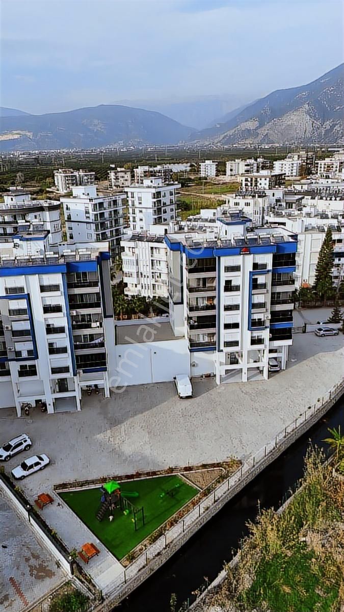 07 Truva Emlaktan Finike Merkezi Konumda 2+1 Satılık Daire