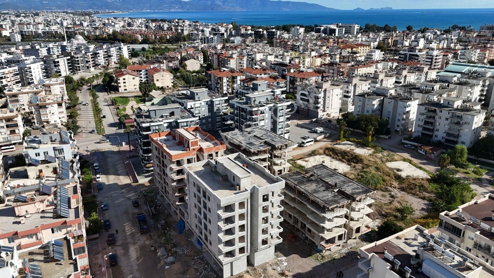 07 Truva Emlaktan Finike Merkezde Satılık 2+1 Daire