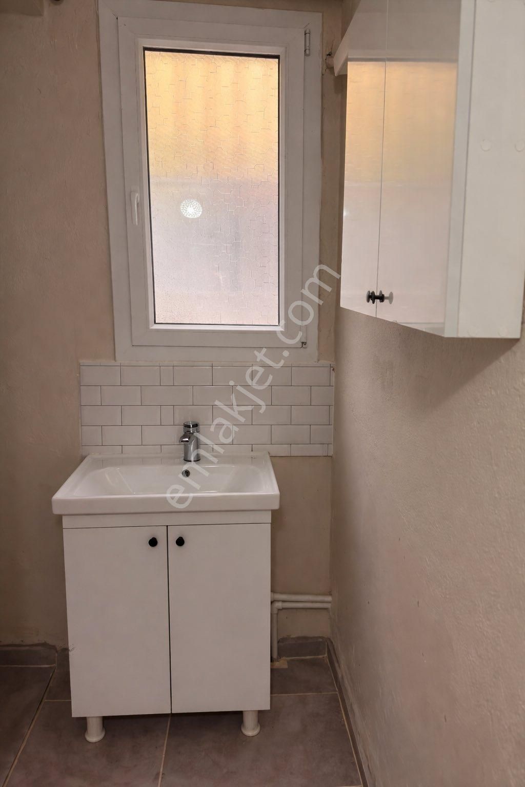 İzmir Merkezi Konum Doğalgazlı Daire - Görsel 17