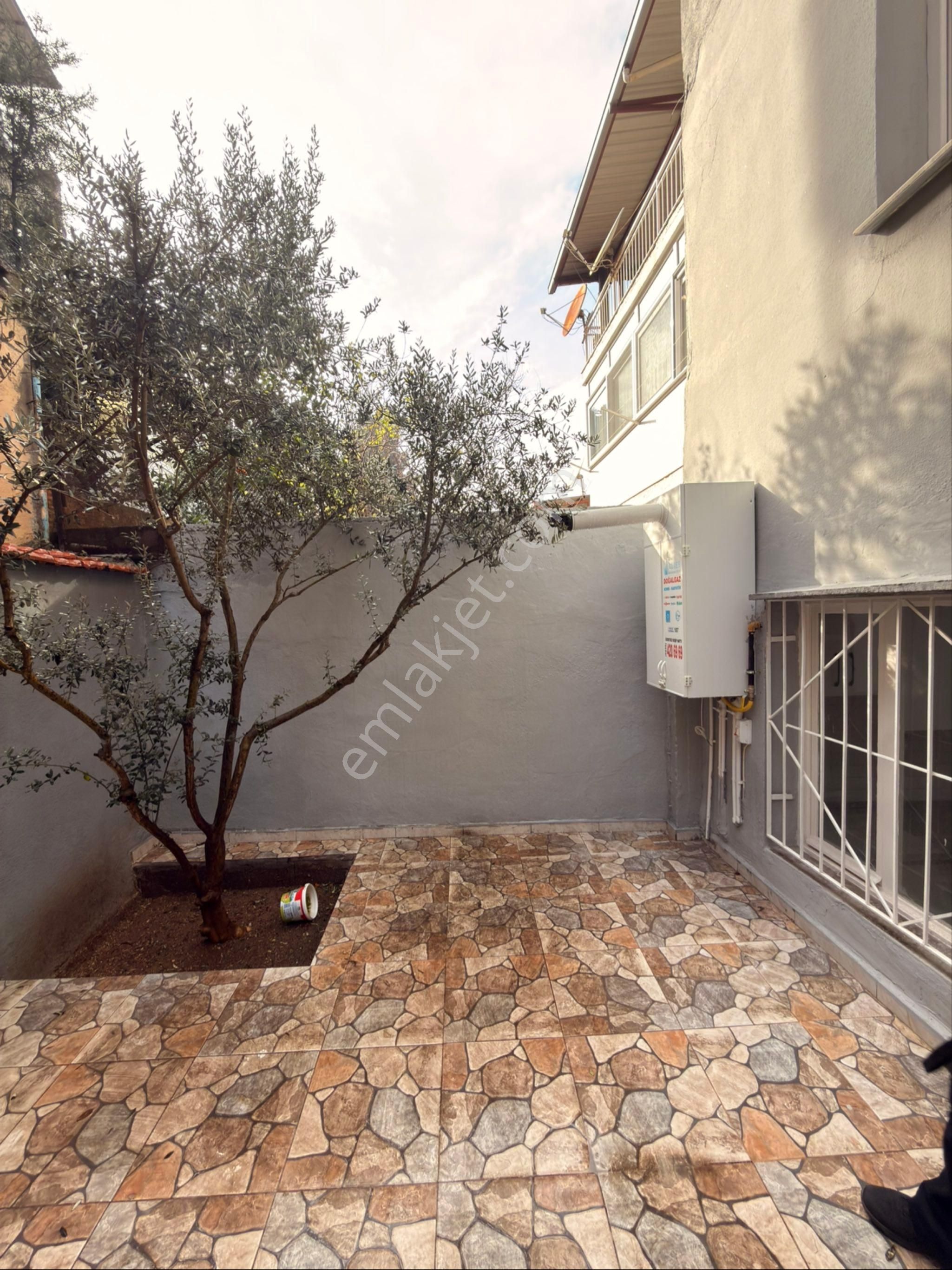 İzmir Merkezi Konum Doğalgazlı Daire - Görsel 11