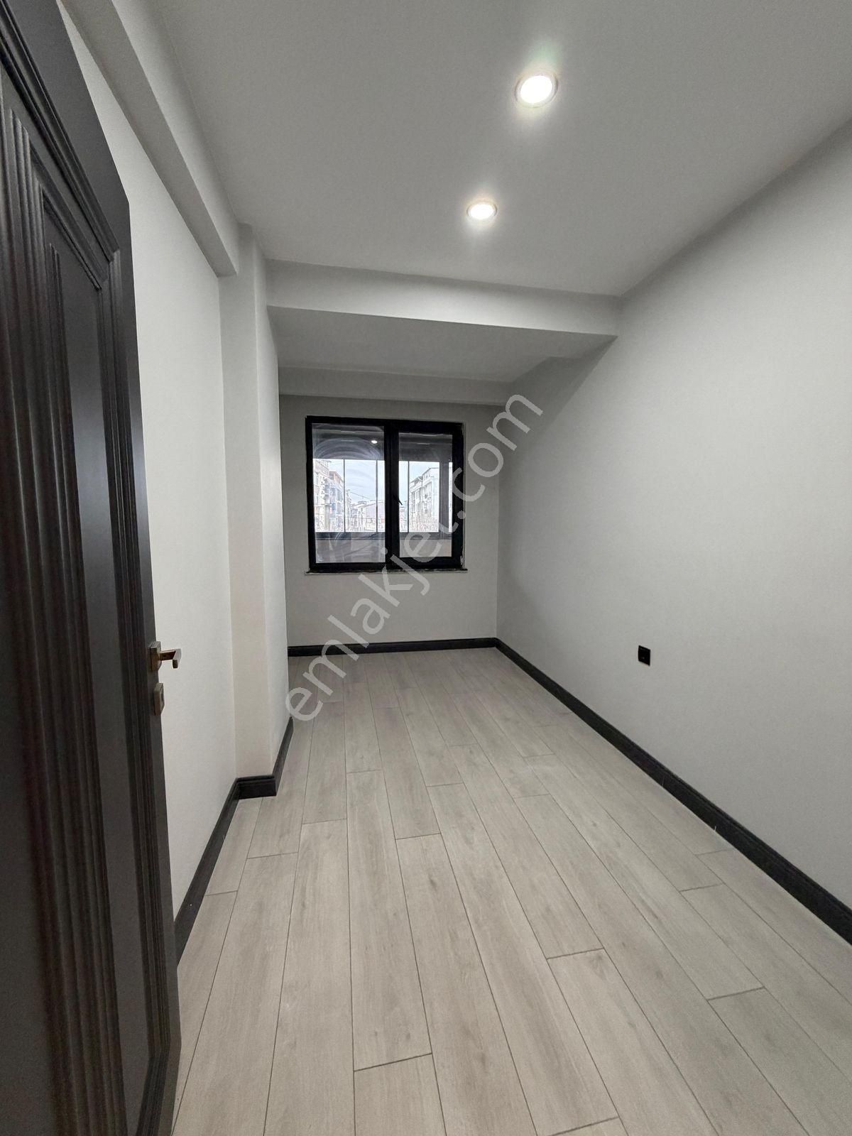 Kapaklı Erbay Caddesine Cephe 3+1 Teraslı 200m2 Lüx 0 Daire - Görsel 11
