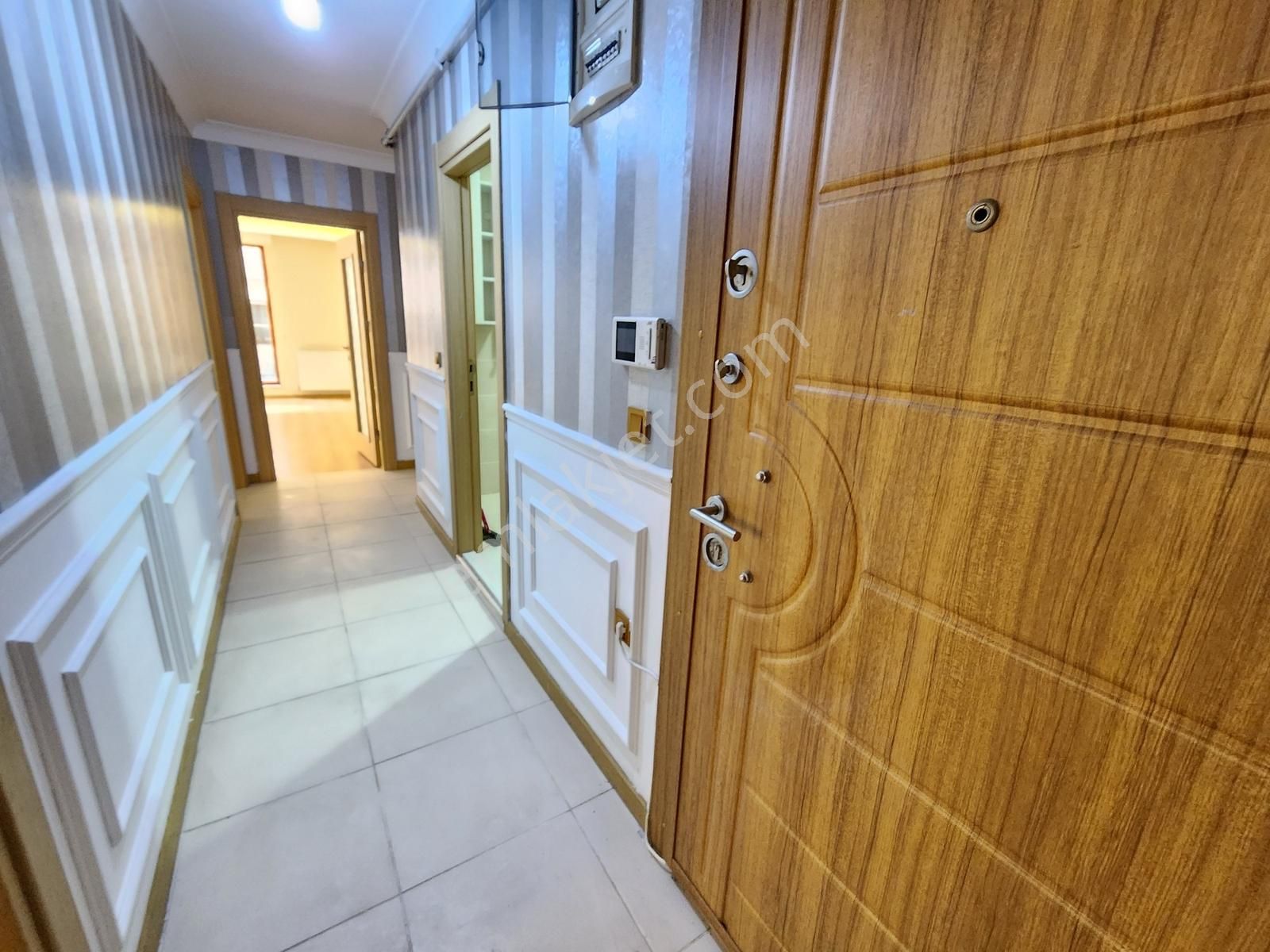 Anka'dan Üsküdar Cumhuriyet- Libadiye Caddesi 30m2 Salonlu 3+1 - Görsel 15