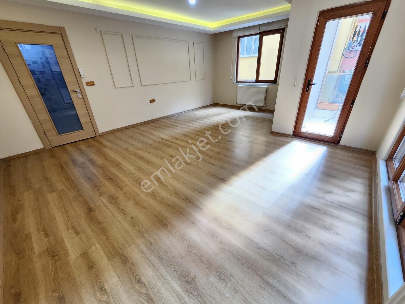 Anka'dan Üsküdar Cumhuriyet- Libadiye Caddesi 30m2 Salonlu 3+1 - Görsel 21