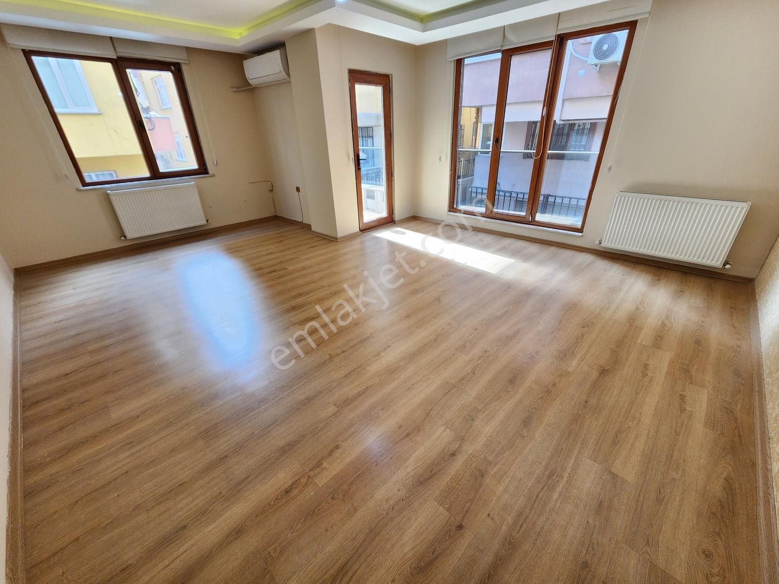 Anka'dan Üsküdar Cumhuriyet- Libadiye Caddesi 30m2 Salonlu 3+1 - Görsel 28