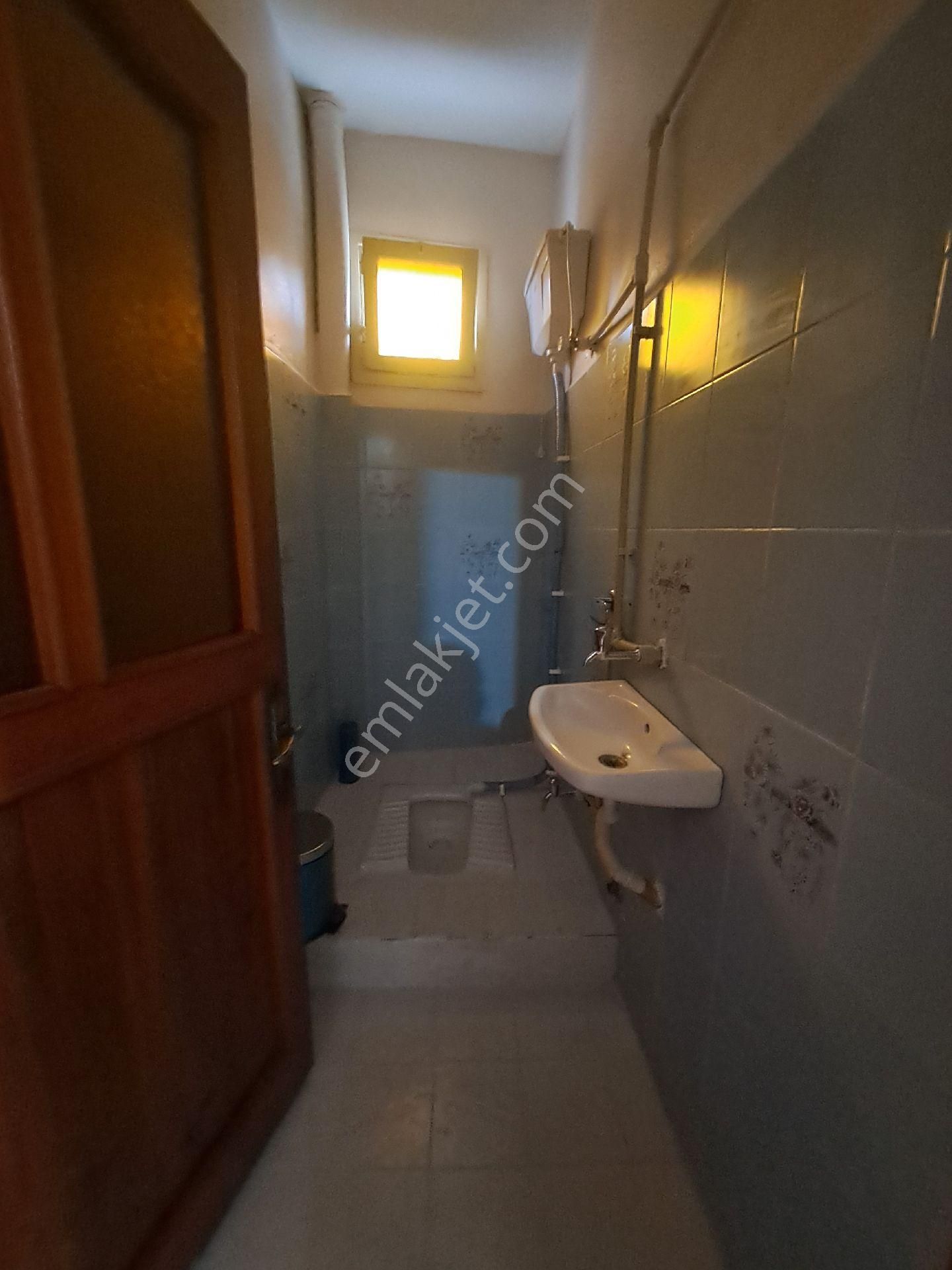 Sarıyer Çayırbaşı Mahallesinde Duraklara Yakın 2+1 - Görsel 5