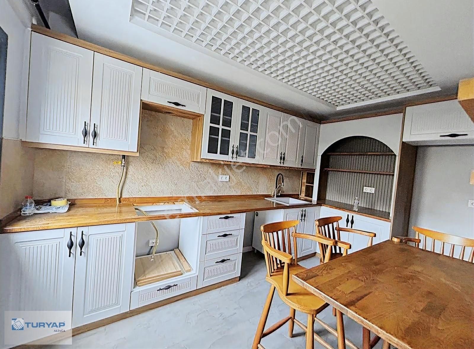 Yenişakran Sayfiye Mahallesinde Satılık Lüx 4+1 Villa