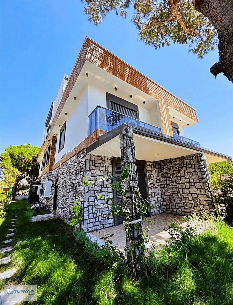 Yenişakran Sayfiye Mah.de Satılık 3+1 Triplex Villa - Görsel 11