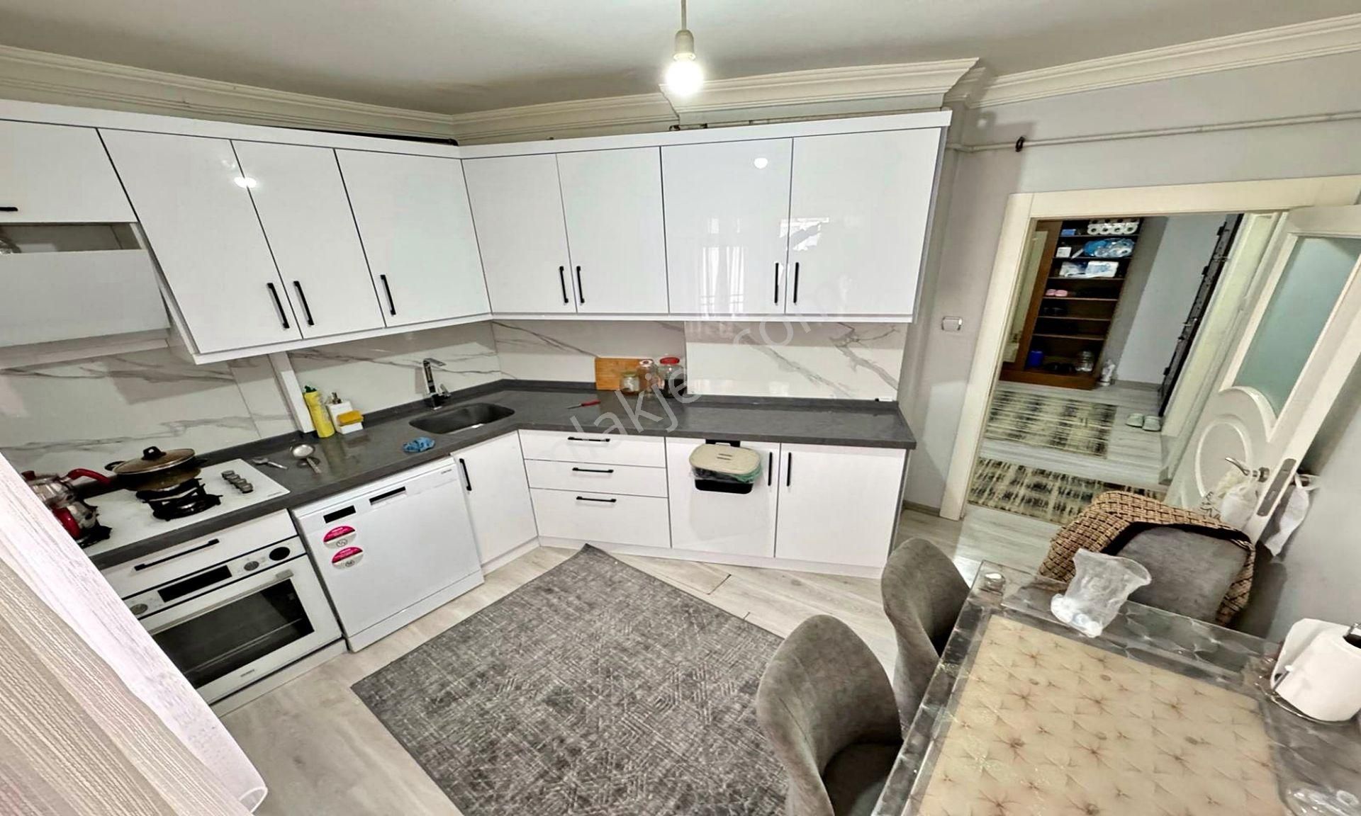 Pınarbaşı'nda Sanatoryum Hastane Yakını Katta Kredi Sorunsuz 3+1