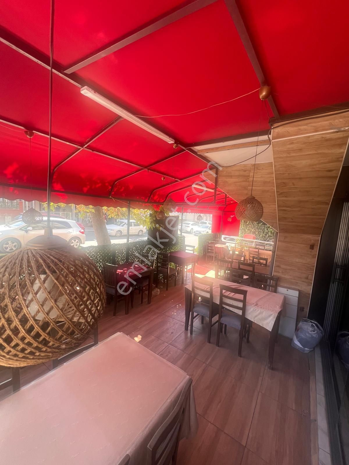 Avcılar Ambarlı Mh Dr Sadık Ahmet Cd Cephe Satılık Dükkan