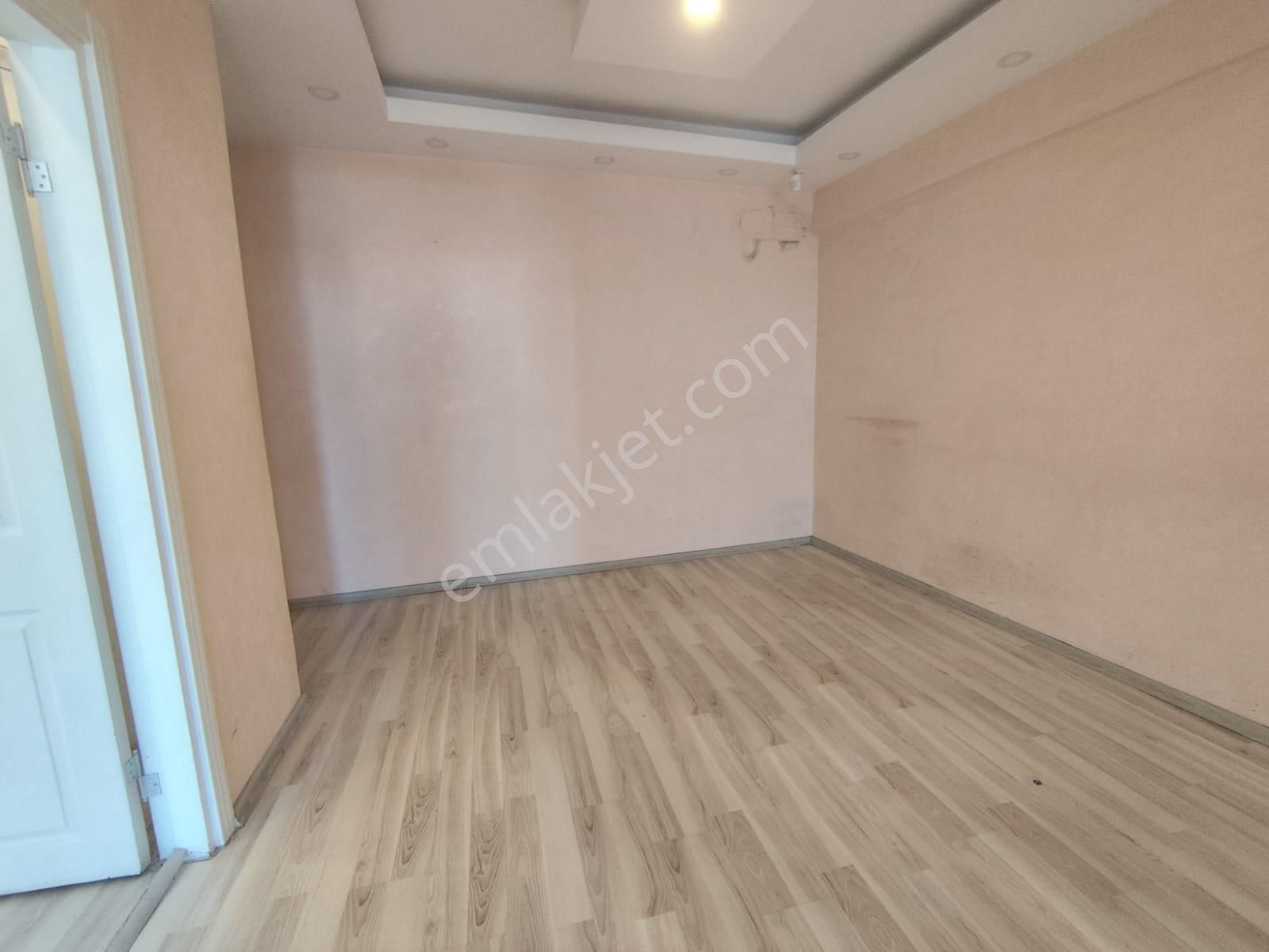 Azmir'den Belediye Karşısı Satılık 45 M2 Ofis For Sale - Görsel 3