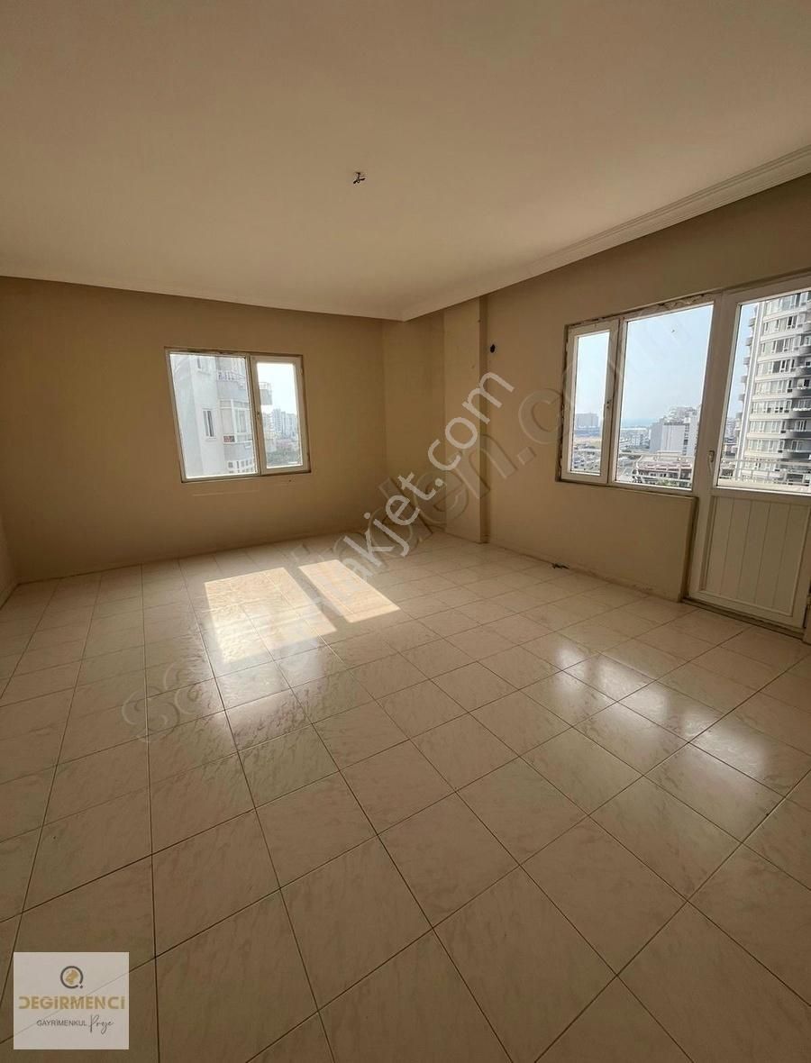 Değirmenciden 34. Cadde De Kiralık 3+1 Deniz Manzaralı - Görsel 17
