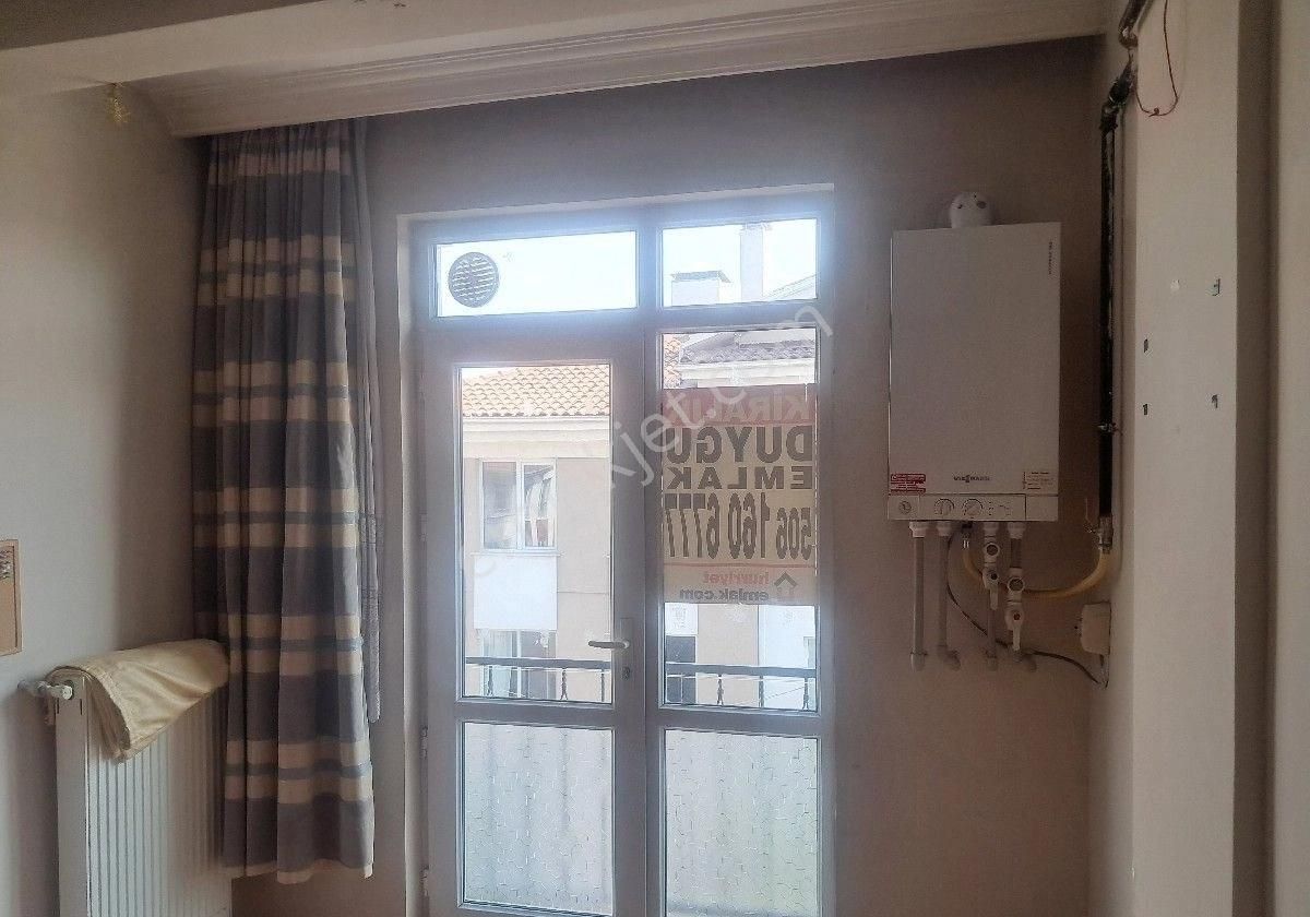 Duygu Emlaktan Kiralık A.ü.yakını Şehrin Merkezi Bahçelievler 'de Bakımlı/asansörlü Lüx 1+1 Daire - Görsel 9