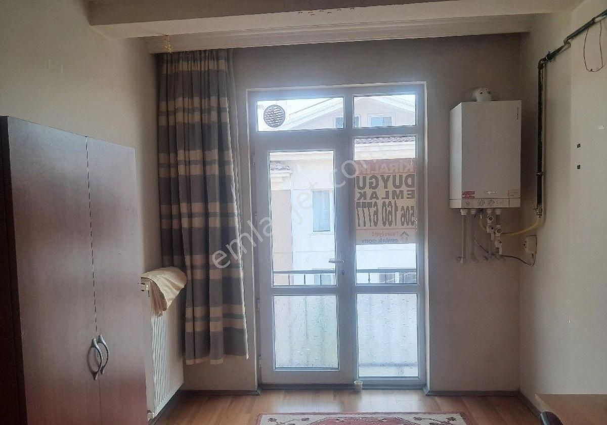 Duygu Emlaktan Kiralık A.ü.yakını Şehrin Merkezi Bahçelievler 'de Bakımlı/asansörlü Lüx 1+1 Daire - Görsel 8