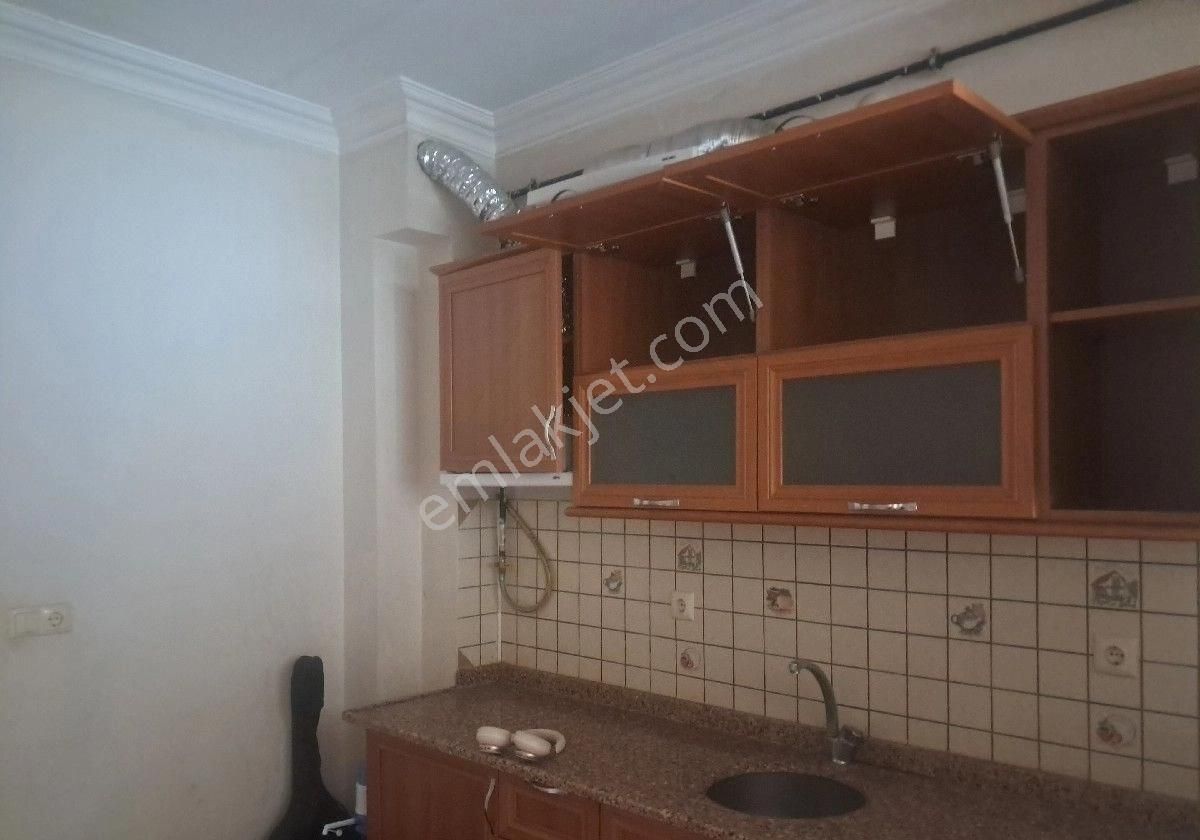 Duygu Emlaktan Kiralık A.ü.yakını Şehrin Merkezi Bahçelievler 'de Bakımlı/asansörlü Lüx 1+1 Daire - Görsel 10