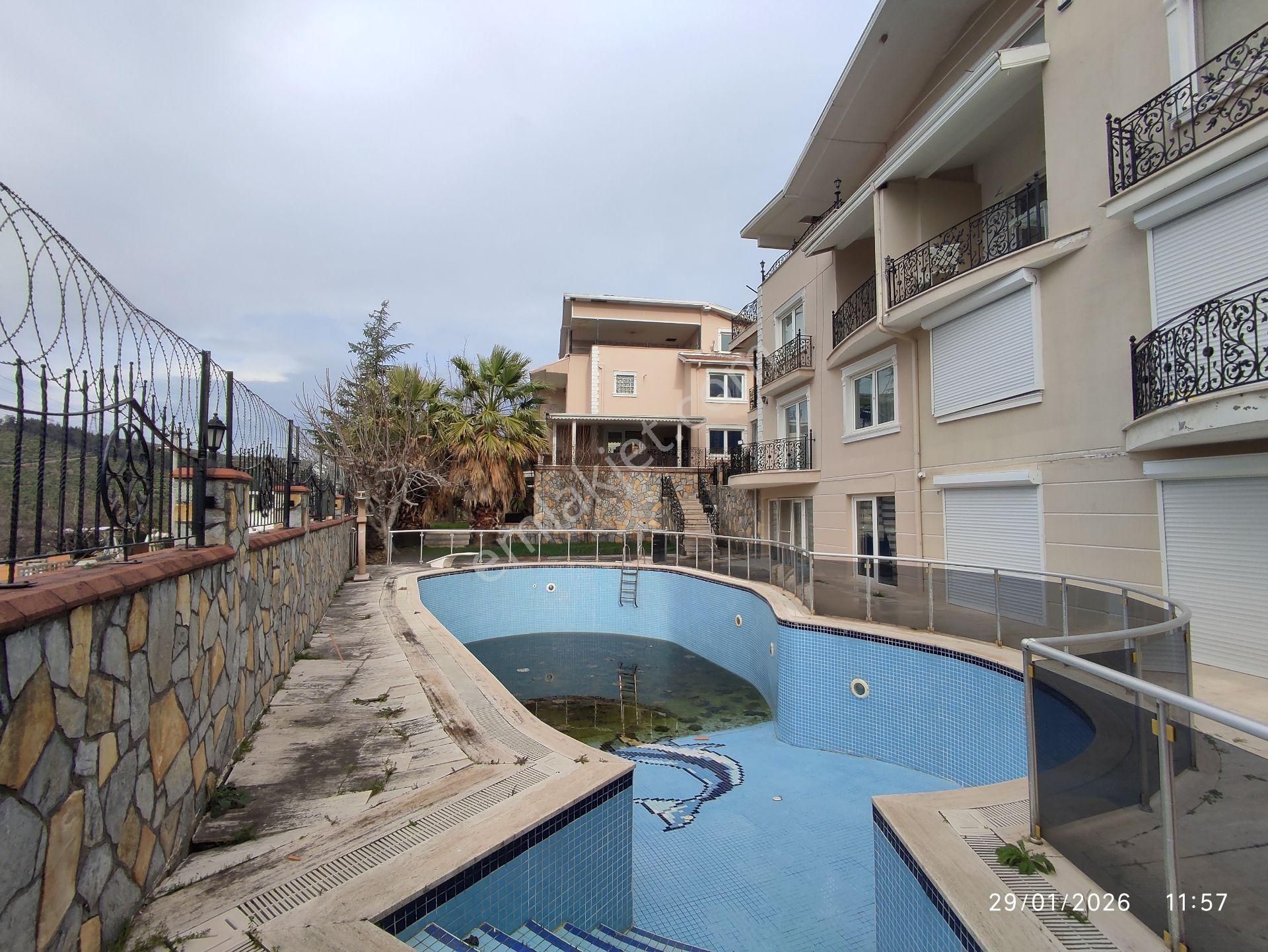 Turyap"deniz Çelik"ten Bahçeli Ortak Havuzlu Müstakil 7+2 Villa - Görsel 9