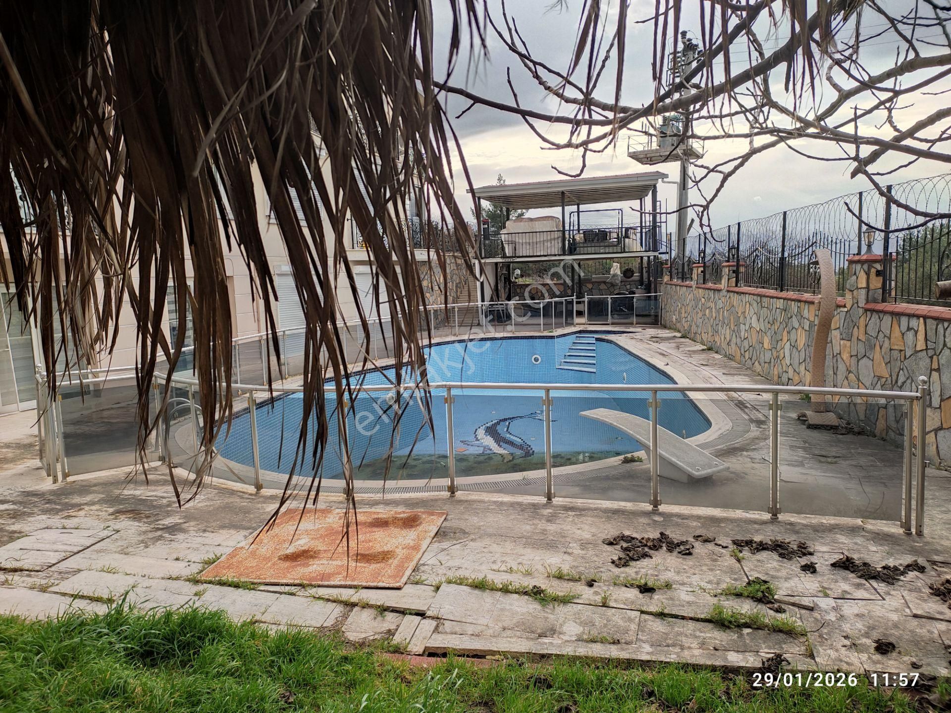 Turyap"deniz Çelik"ten Bahçeli Ortak Havuzlu Müstakil 7+2 Villa - Görsel 14