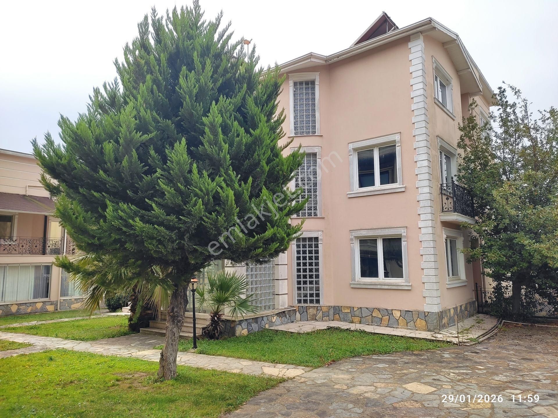 Turyap"deniz Çelik"ten Bahçeli Ortak Havuzlu Müstakil 7+2 Villa - Görsel 7