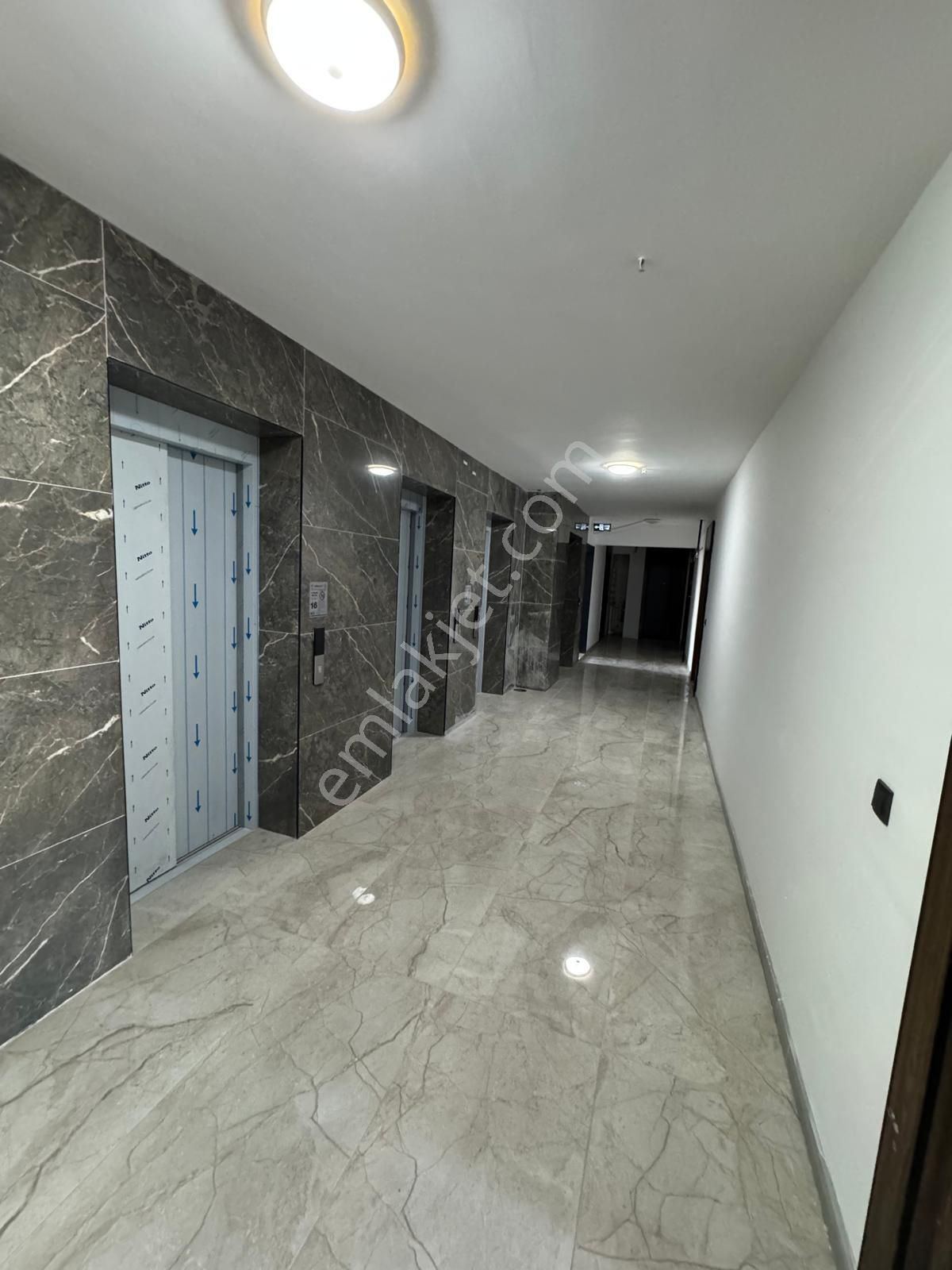 Polat Live Emlak'tan Meydan Göksu Sitesinde 1+1 Kiralık Daire - Görsel 18