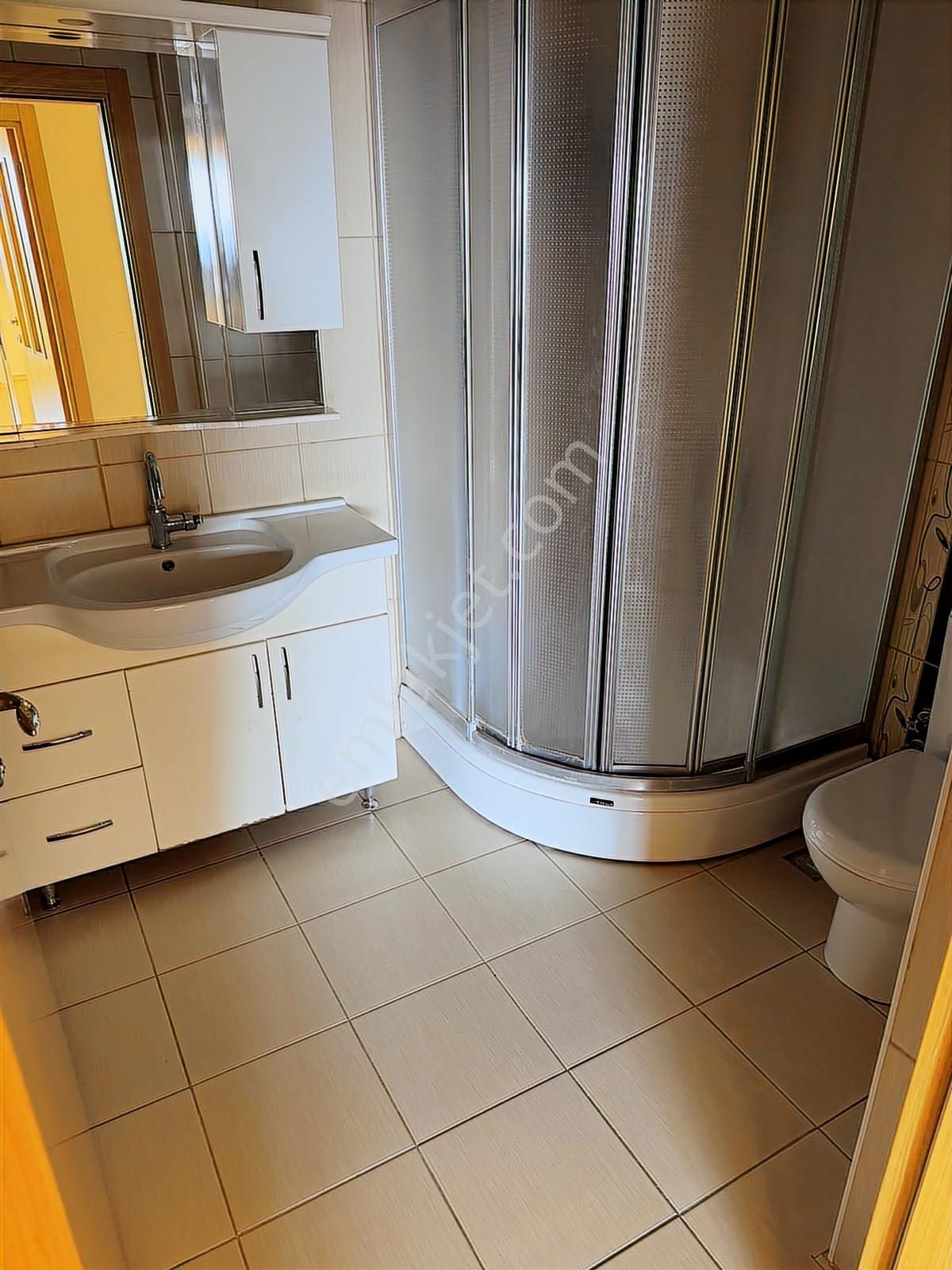 Polat Live Emlaktan Akçetunç Sitesi Bakımlı Kiralık Ara Kat 3+1 - Görsel 11