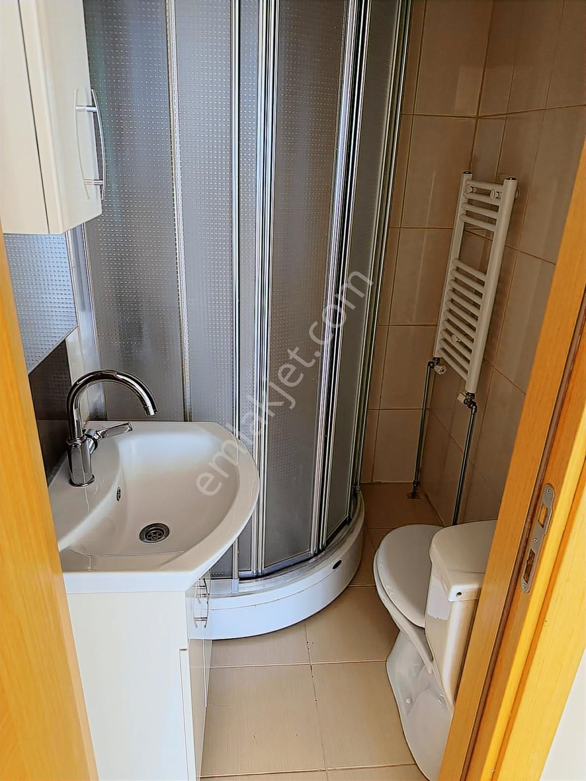 Polat Live Emlaktan Akçetunç Sitesi Bakımlı Kiralık Ara Kat 3+1 - Görsel 13