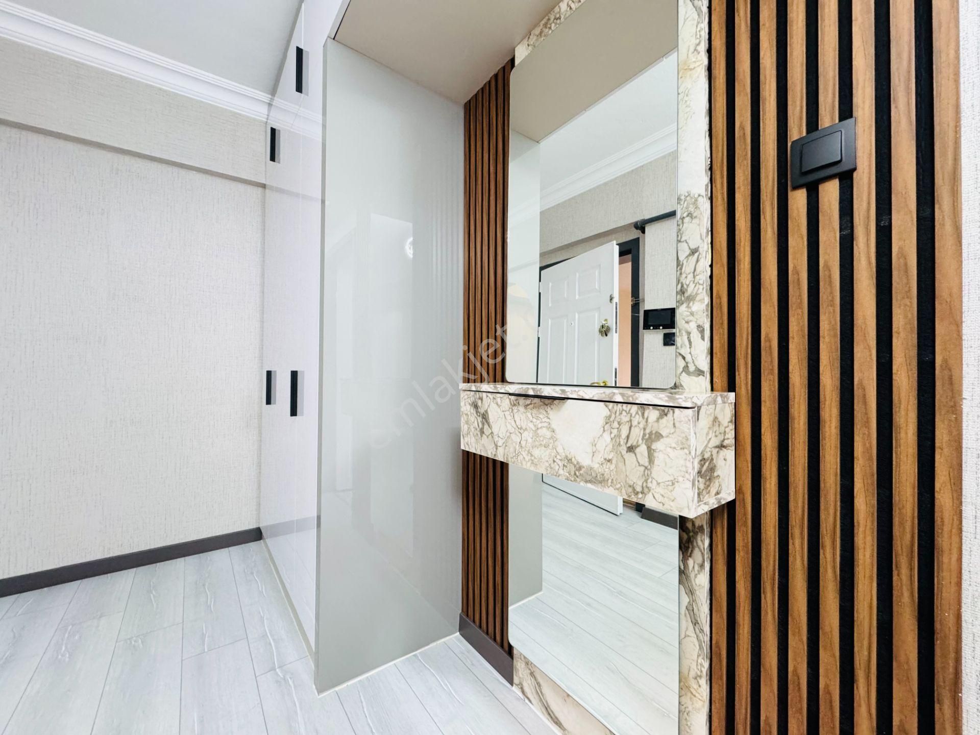 Nam-ak Emlak'tan 130m² Full Yapılı Kilerli Ön Cephe 3+1 Daire - Görsel 32