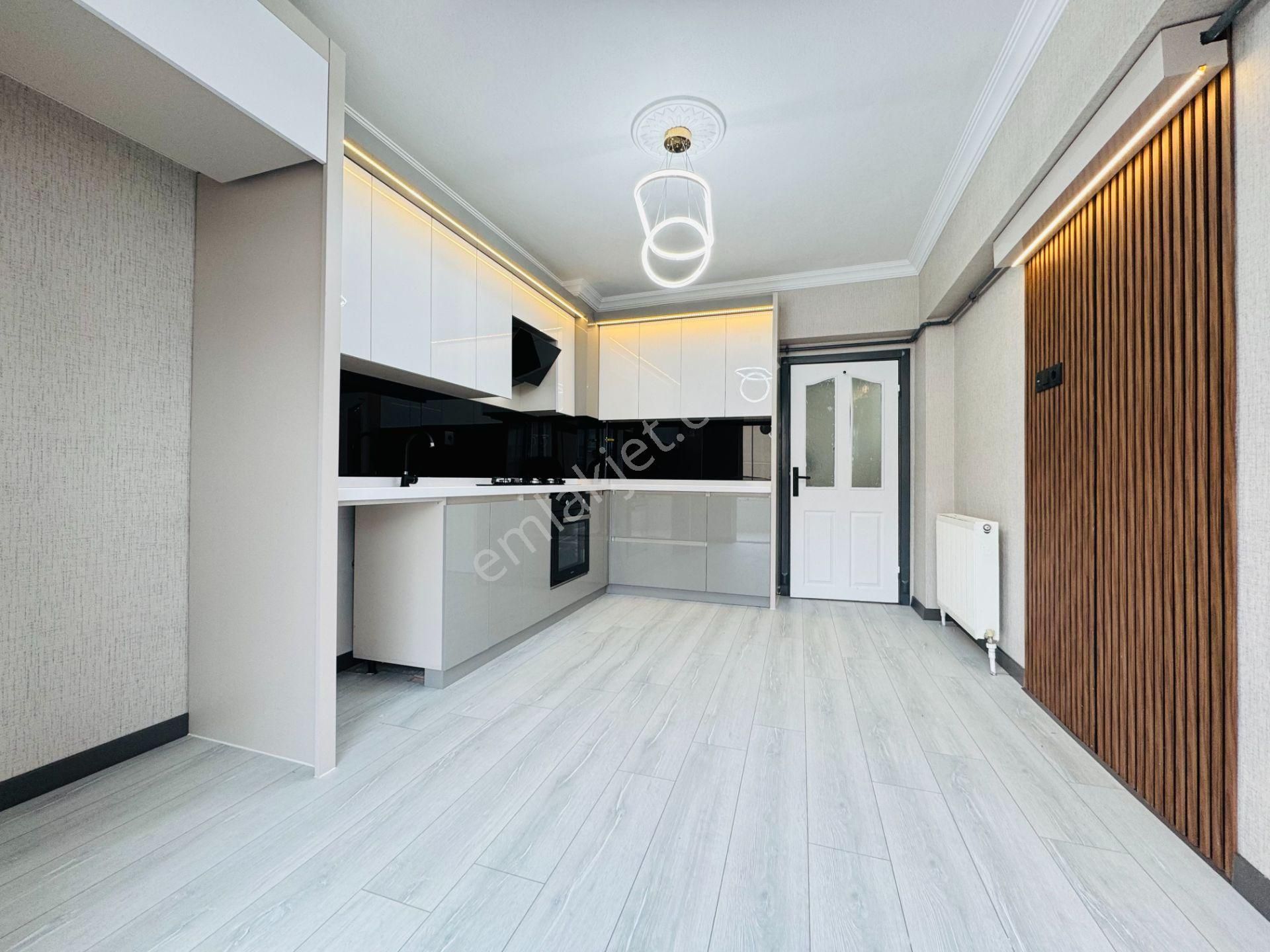 Nam-ak Emlak'tan 130m² Full Yapılı Kilerli Ön Cephe 3+1 Daire - Görsel 5