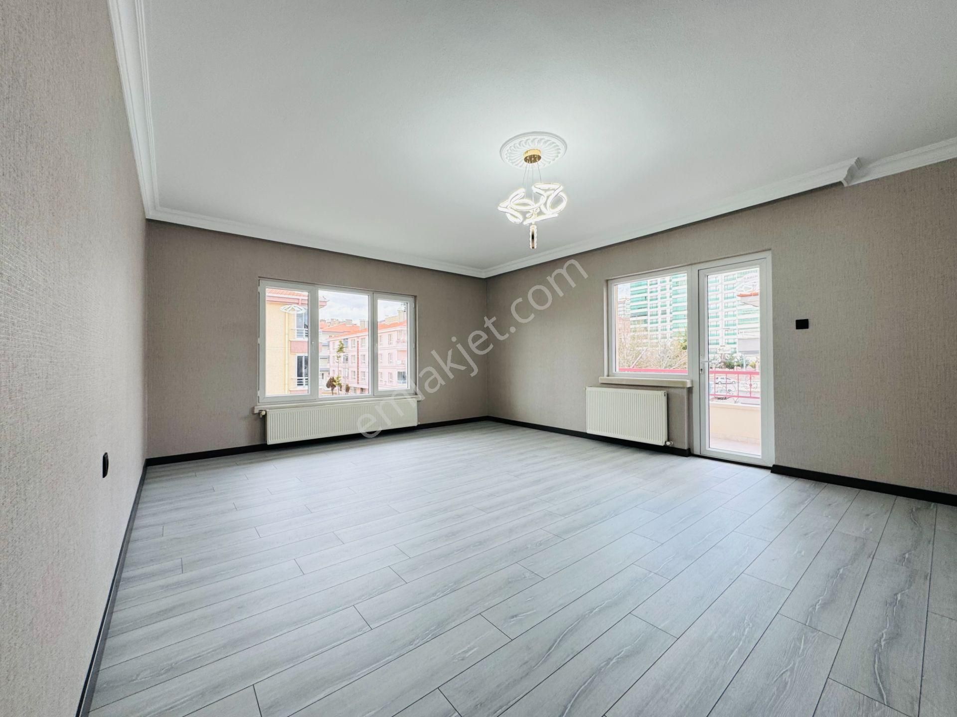 Nam-ak Emlak'tan 130m² Full Yapılı Kilerli Ön Cephe 3+1 Daire - Görsel 9