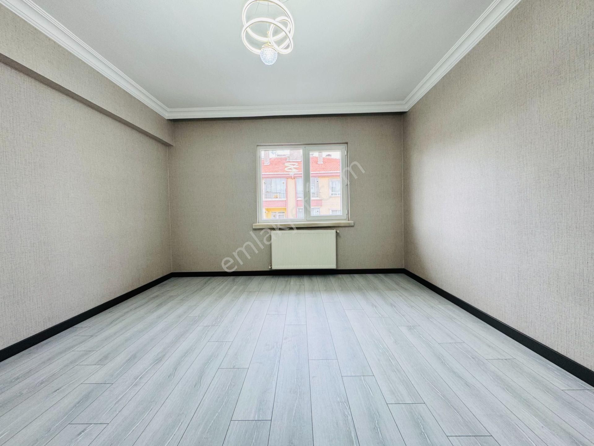 Nam-ak Emlak'tan 130m² Full Yapılı Kilerli Ön Cephe 3+1 Daire - Görsel 16