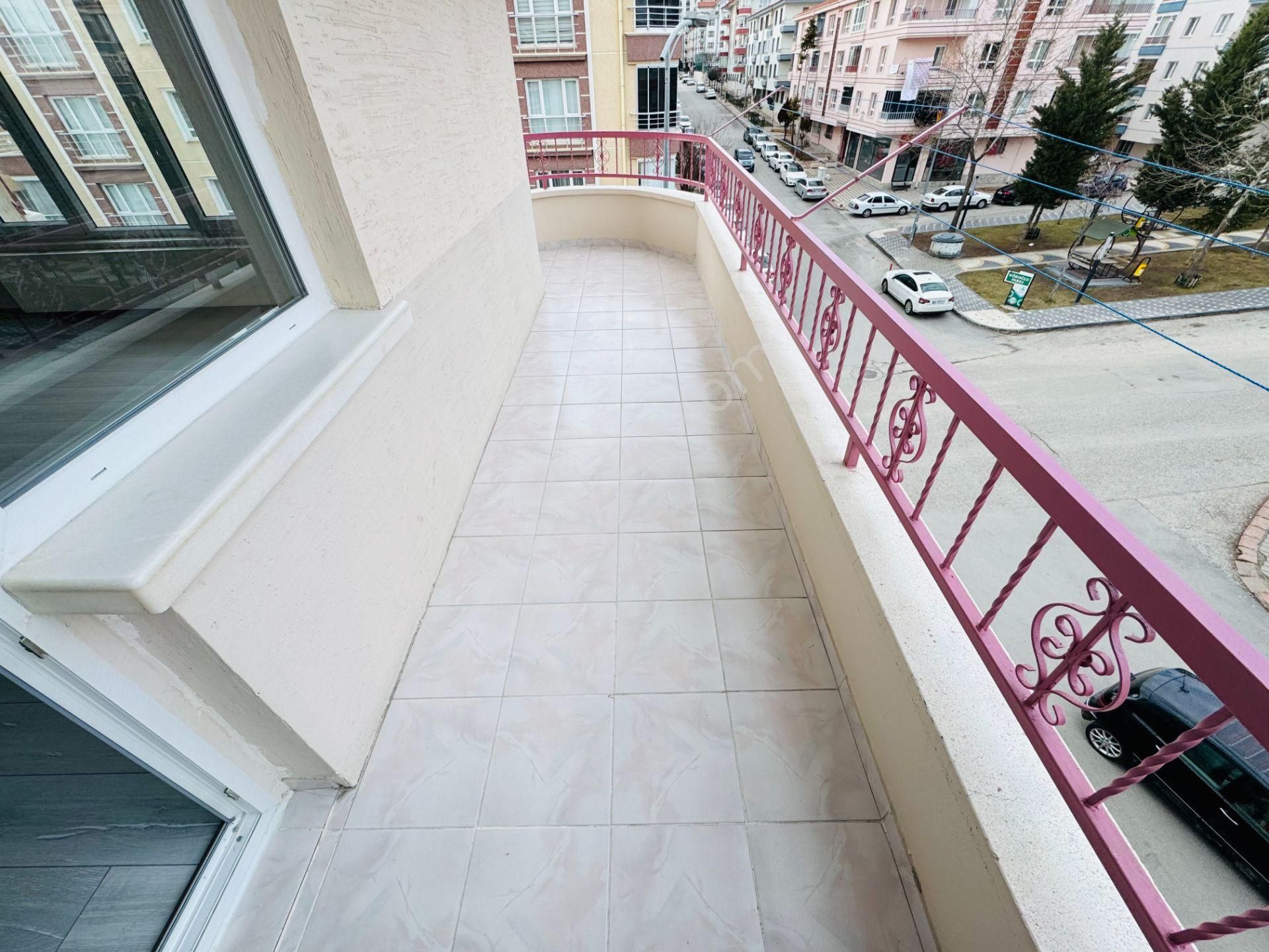 Nam-ak Emlak'tan 130m² Full Yapılı Kilerli Ön Cephe 3+1 Daire - Görsel 13