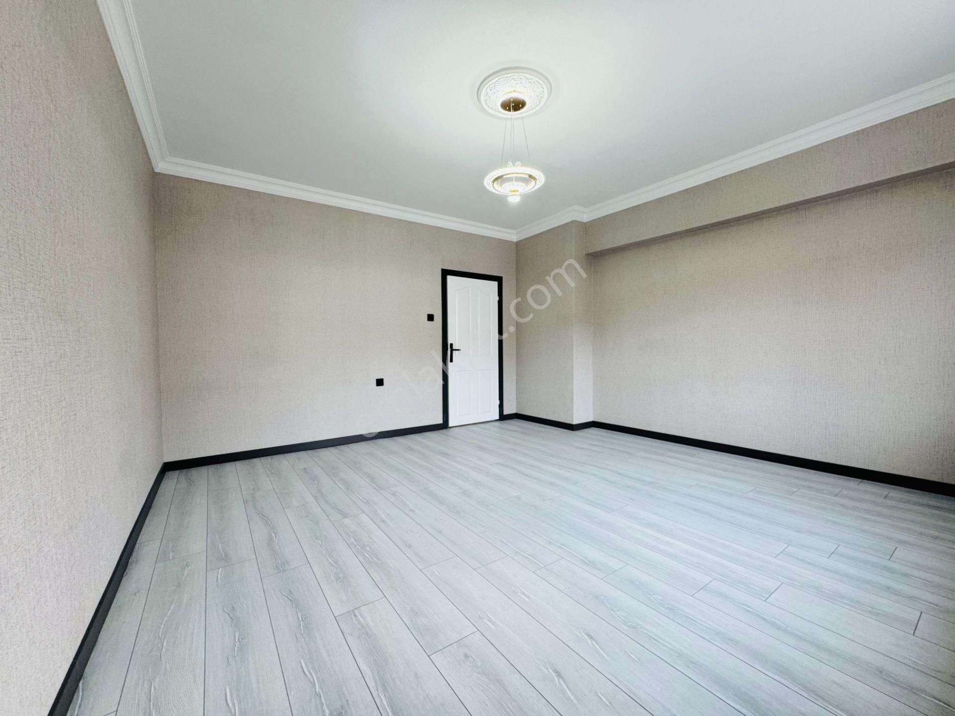 Nam-ak Emlak'tan 130m² Full Yapılı Kilerli Ön Cephe 3+1 Daire - Görsel 26