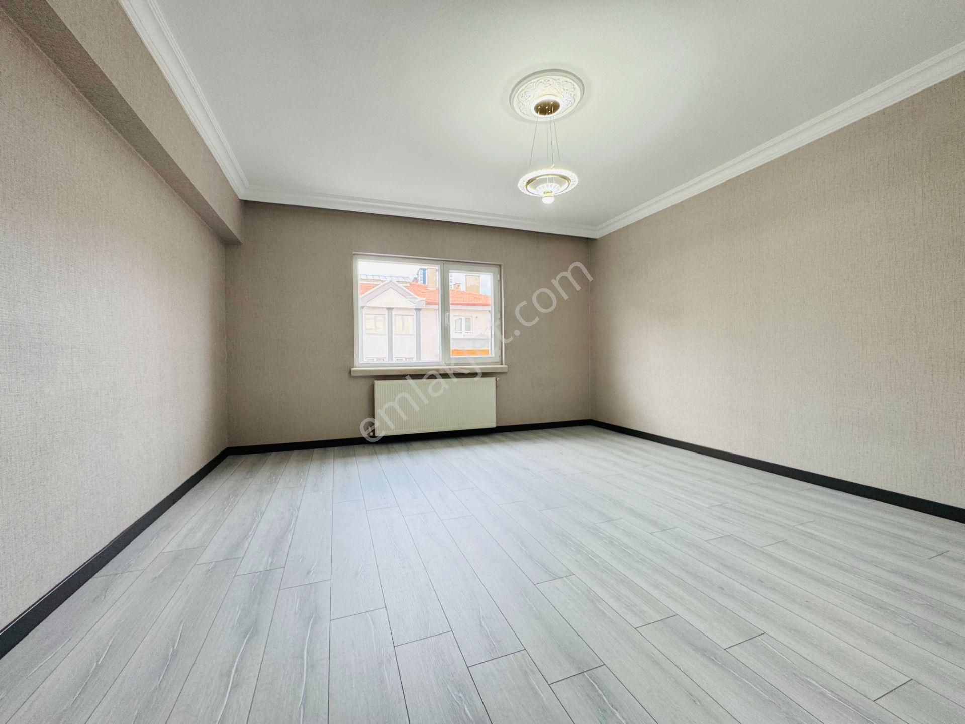Nam-ak Emlak'tan 130m² Full Yapılı Kilerli Ön Cephe 3+1 Daire - Görsel 23
