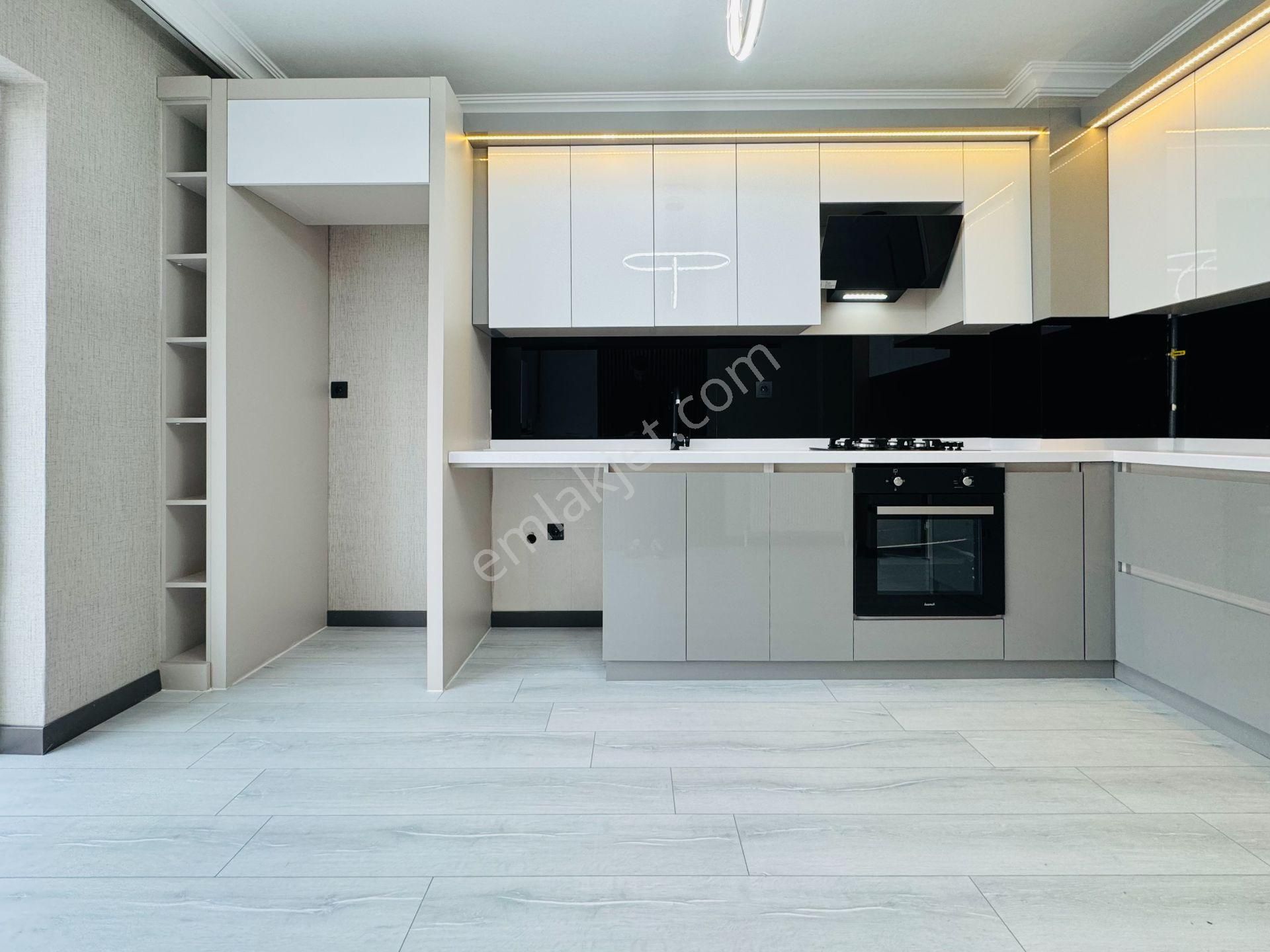 Nam-ak Emlak'tan 130m² Full Yapılı Kilerli Ön Cephe 3+1 Daire - Görsel 4