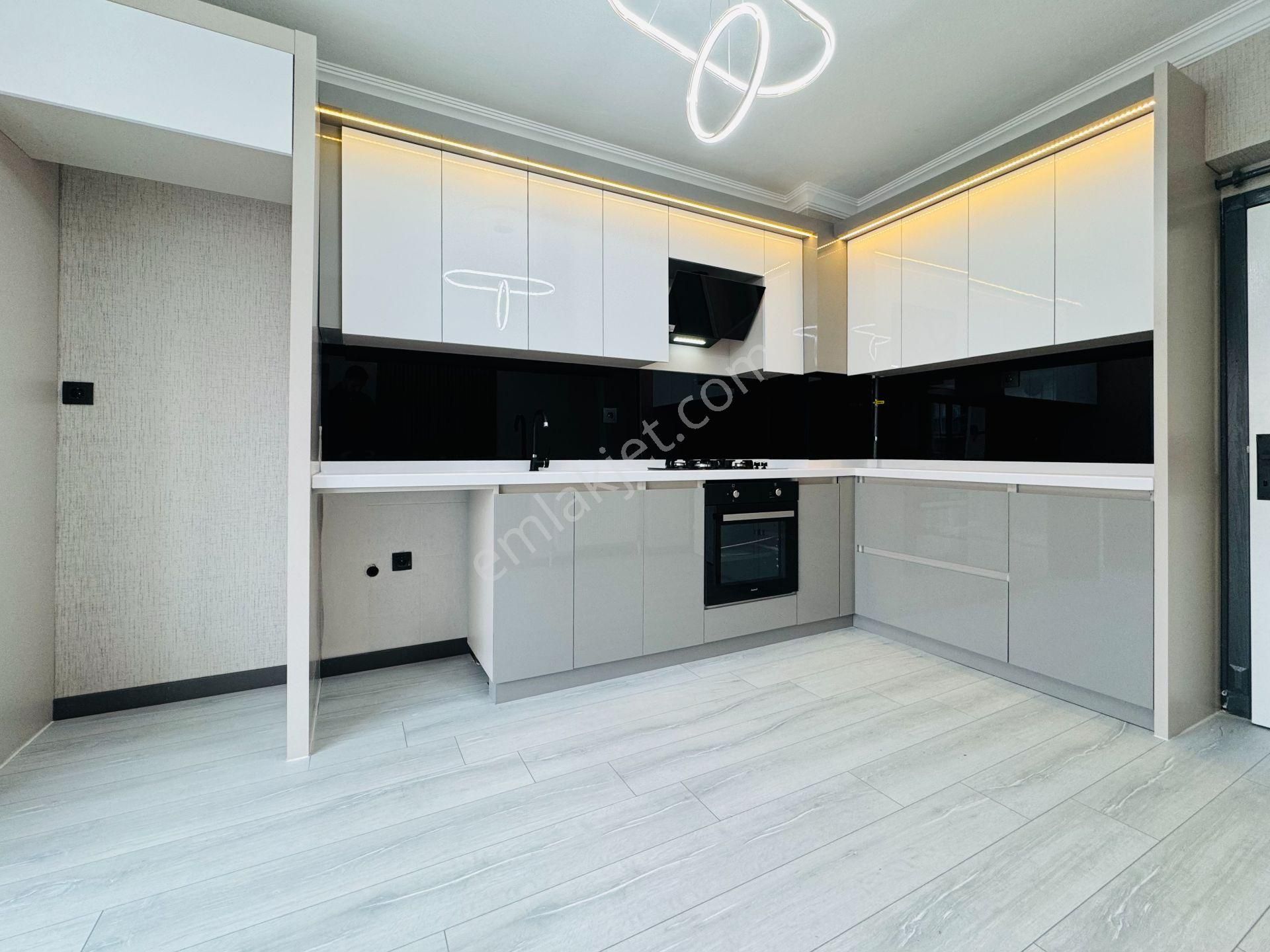 Nam-ak Emlak'tan 130m² Full Yapılı Kilerli Ön Cephe 3+1 Daire - Görsel 3