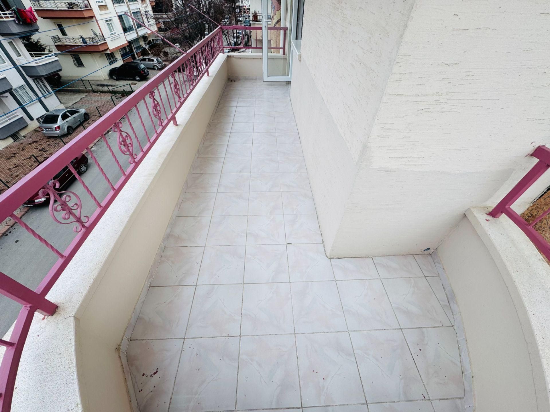 Nam-ak Emlak'tan 130m² Full Yapılı Kilerli Ön Cephe 3+1 Daire - Görsel 14