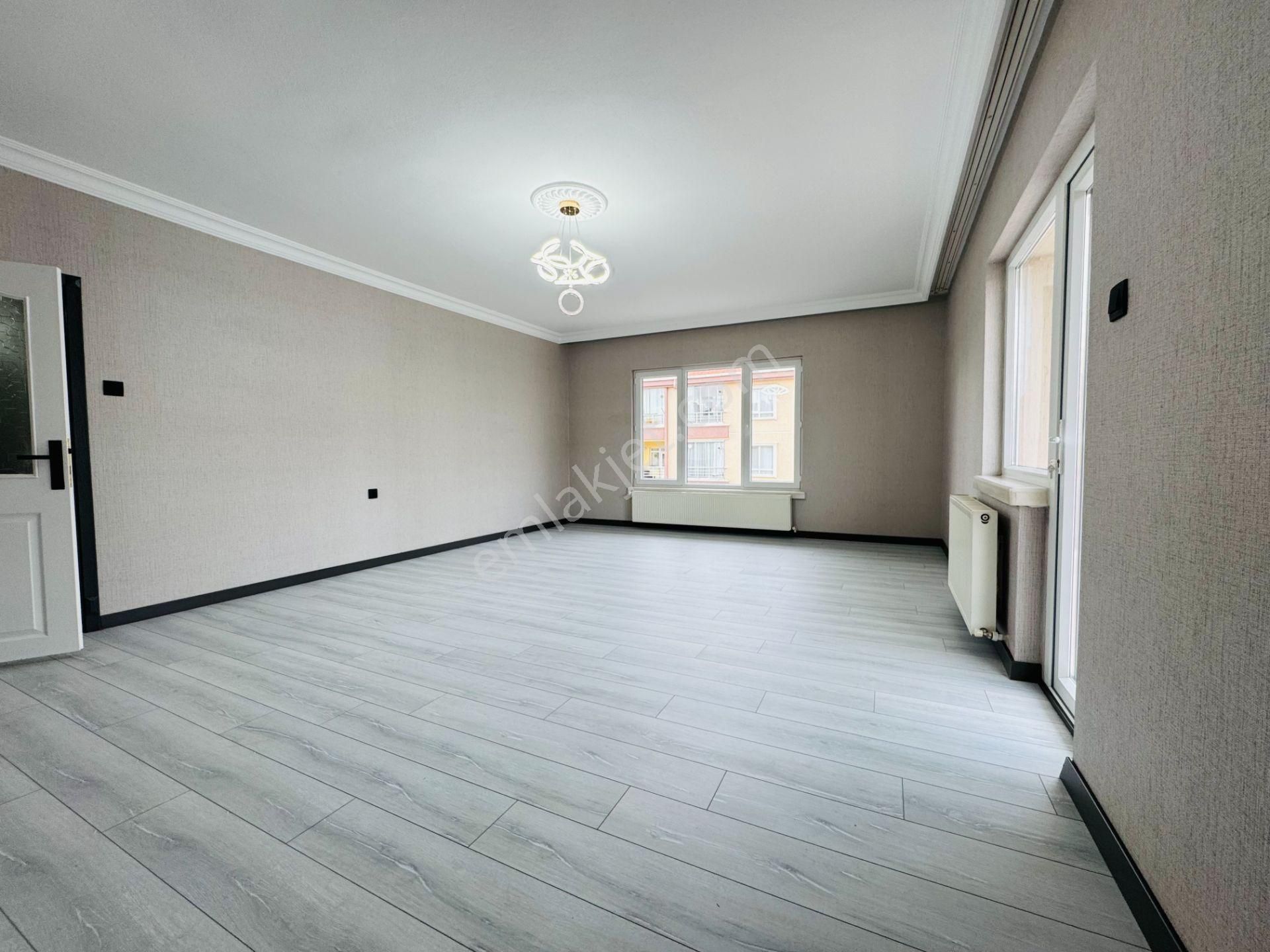 Nam-ak Emlak'tan 130m² Full Yapılı Kilerli Ön Cephe 3+1 Daire - Görsel 11