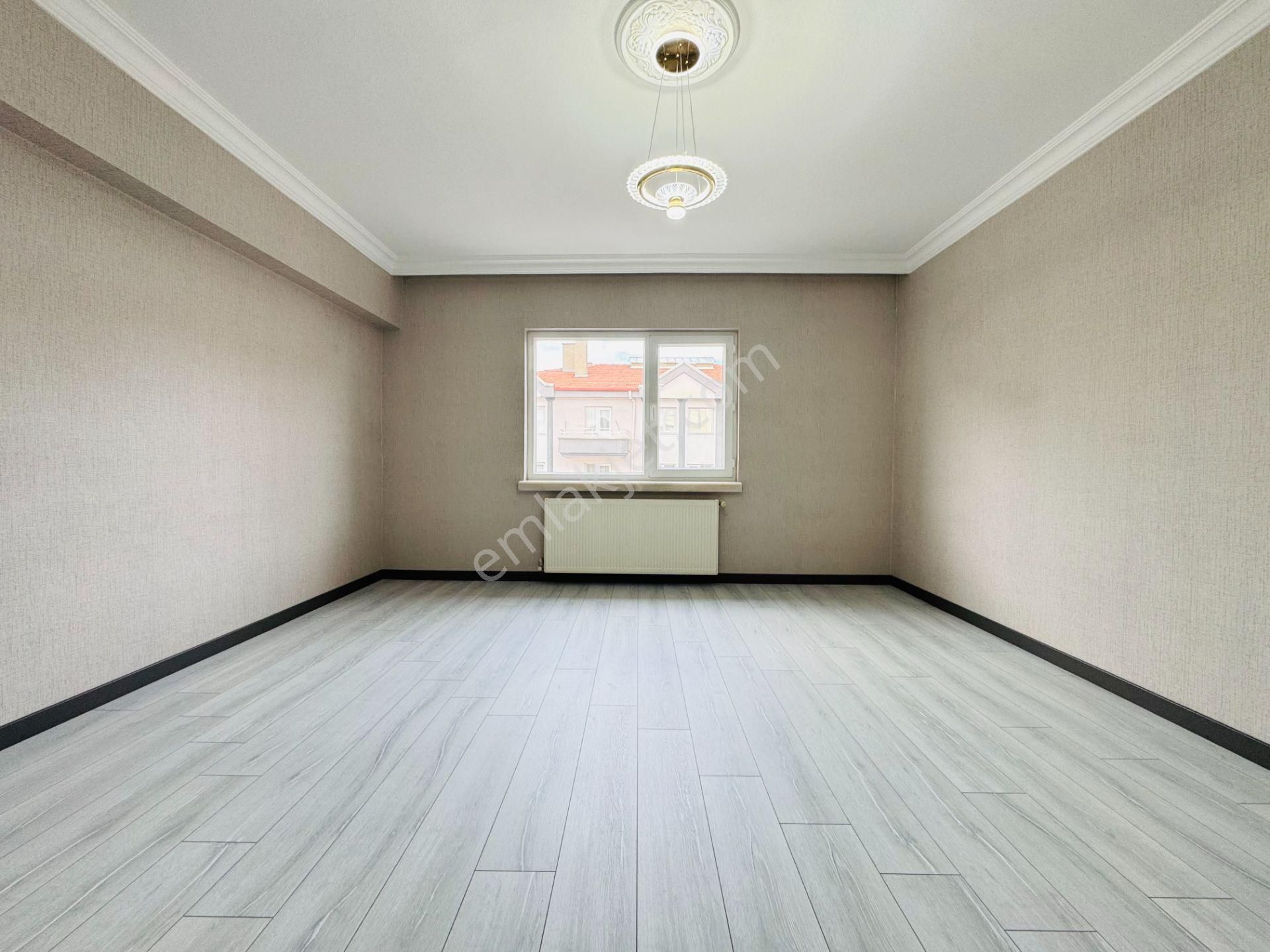 Nam-ak Emlak'tan 130m² Full Yapılı Kilerli Ön Cephe 3+1 Daire - Görsel 24